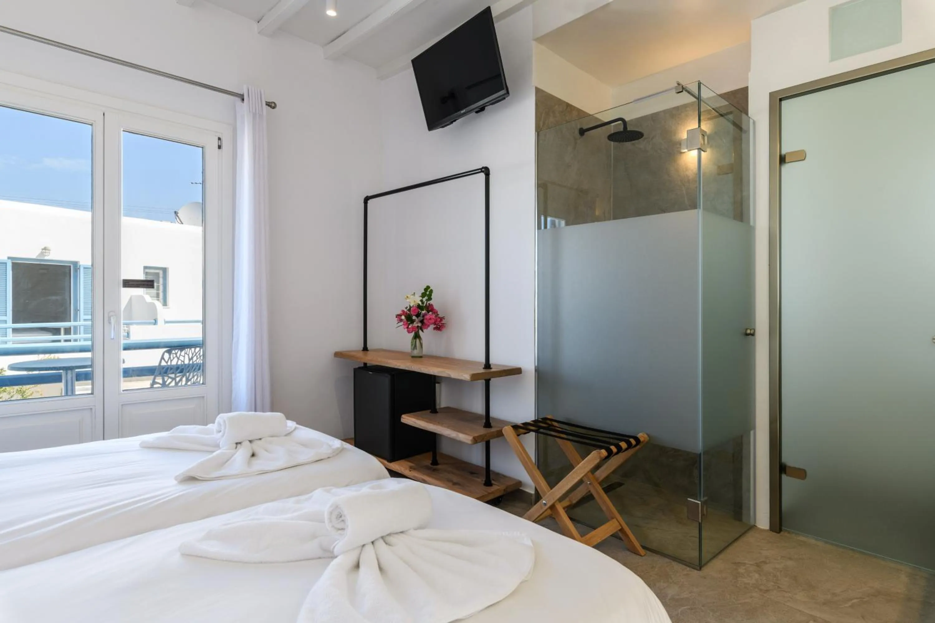 Bedroom, Bed in Magas Hotel