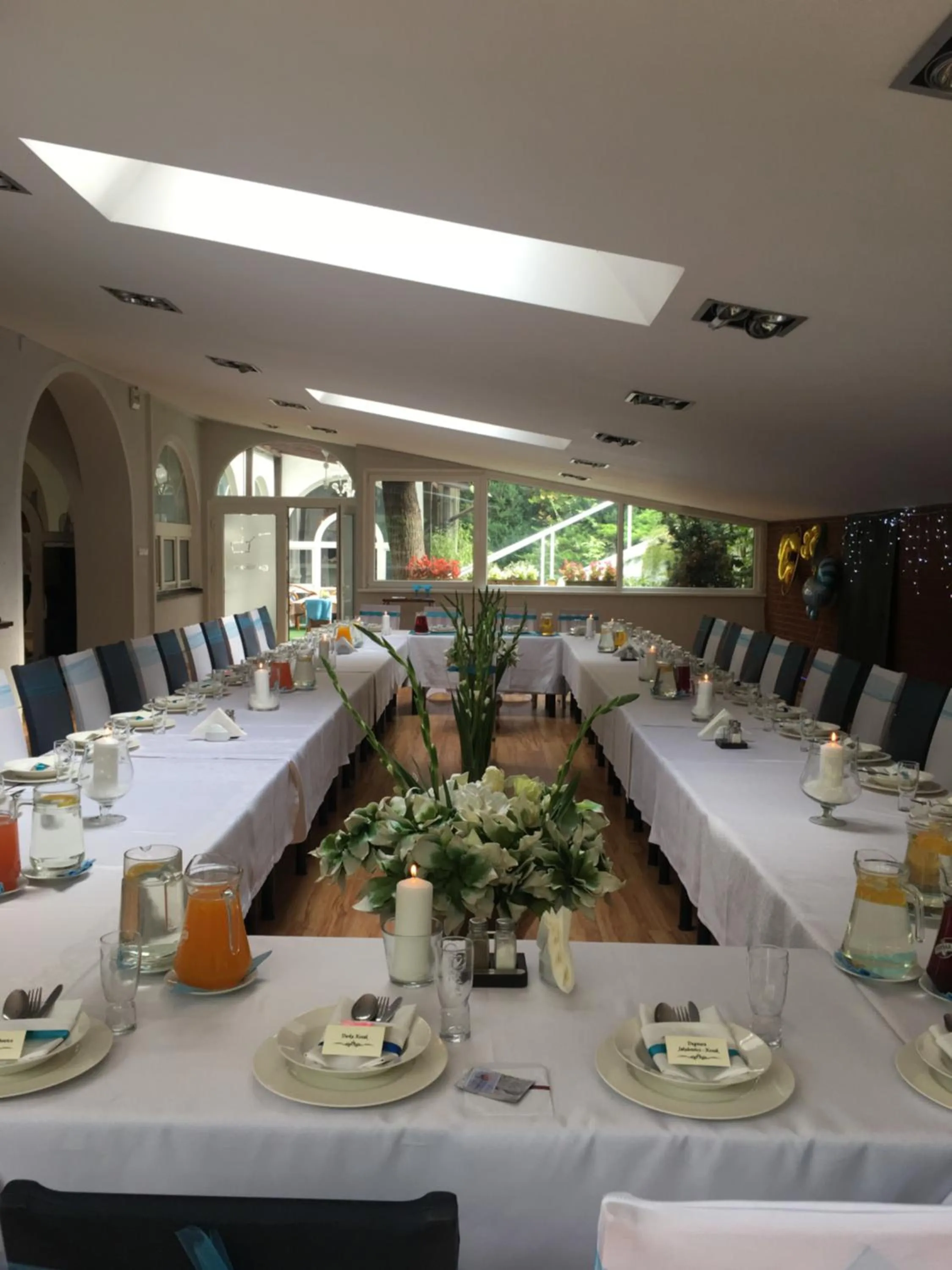 Restaurant/places to eat in Centrum25