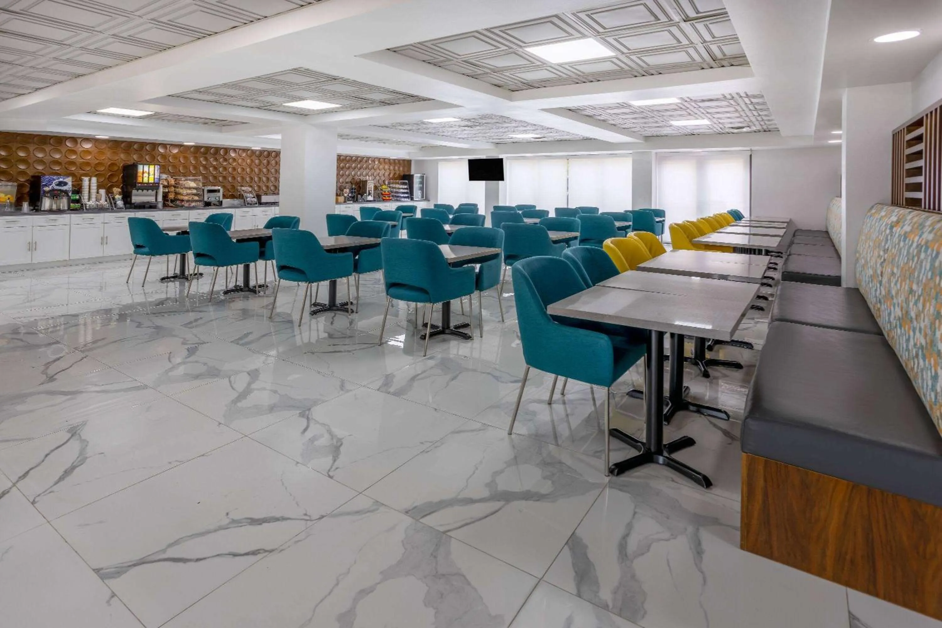 Breakfast in Wingate by Wyndham Atlanta Galleria/ Ballpark