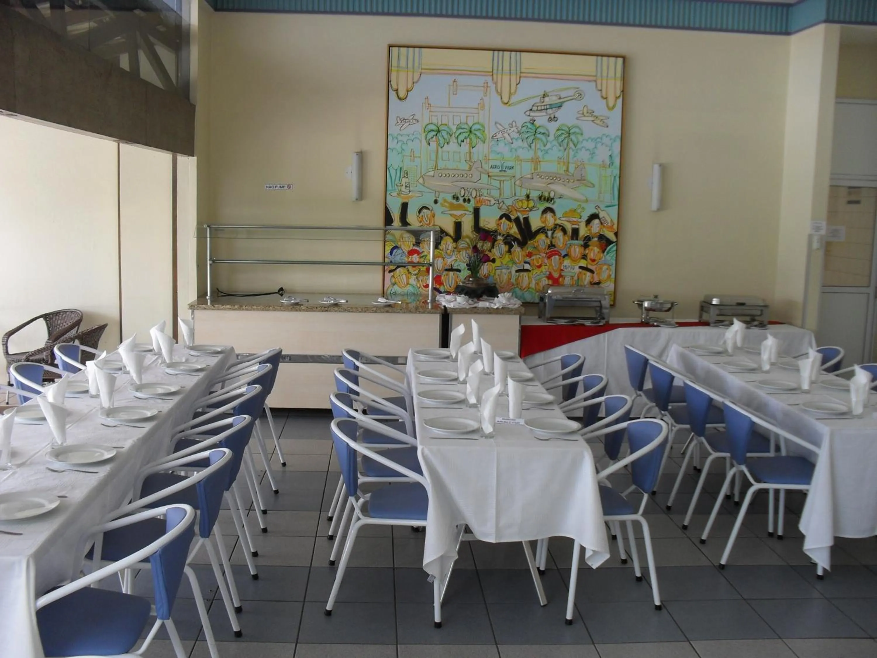 Restaurant/places to eat in Hotel Aero Park e Estacionamento