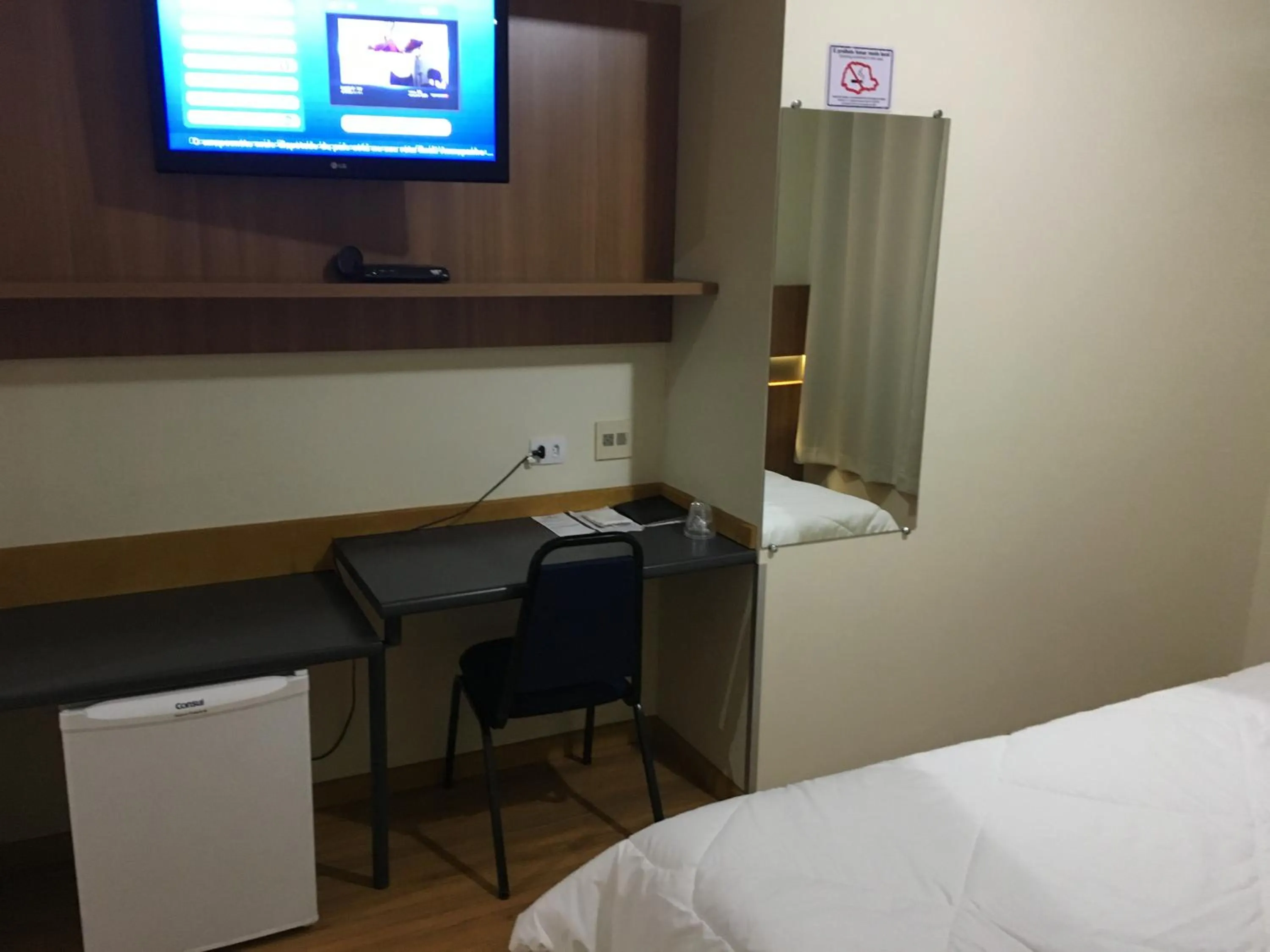 TV and multimedia, Bed in Hotel Aero Park e Estacionamento