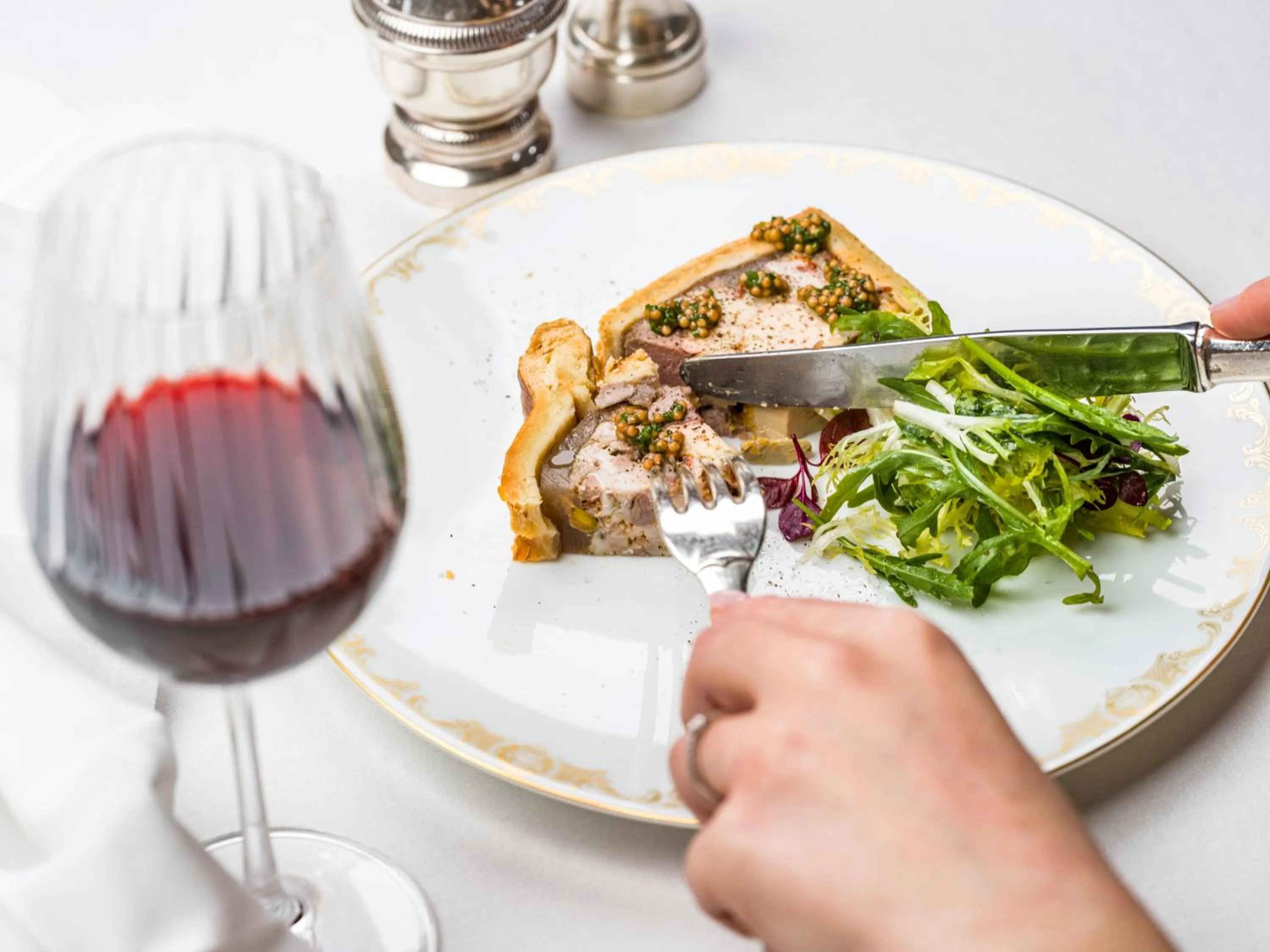 Restaurant/places to eat in Chateau d'Audrieu