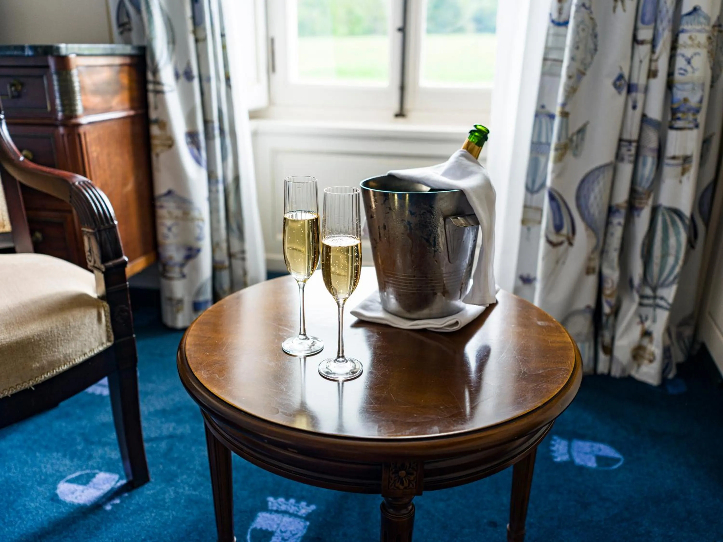 Living room in Chateau d'Audrieu