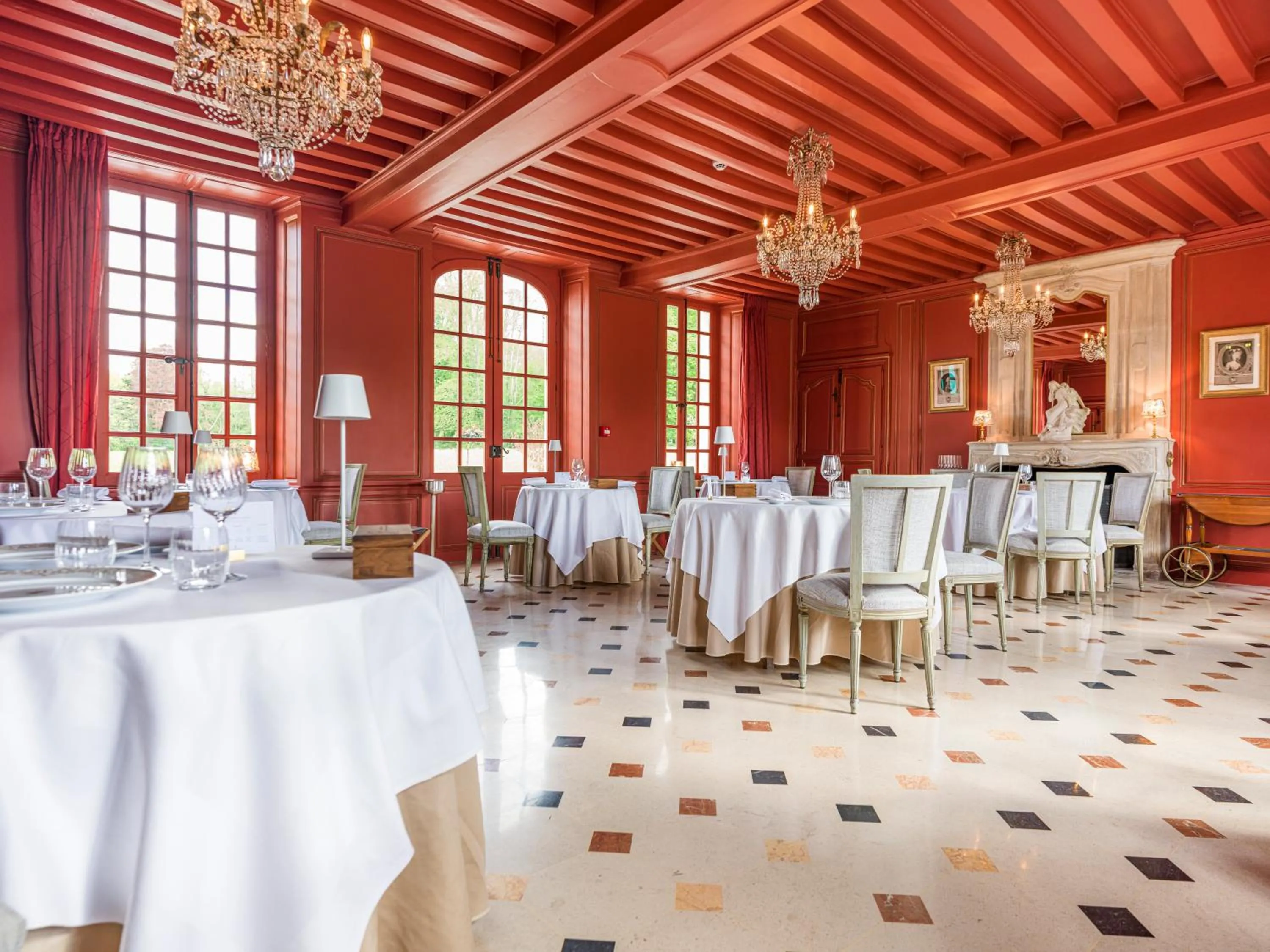 Restaurant/places to eat in Chateau d'Audrieu