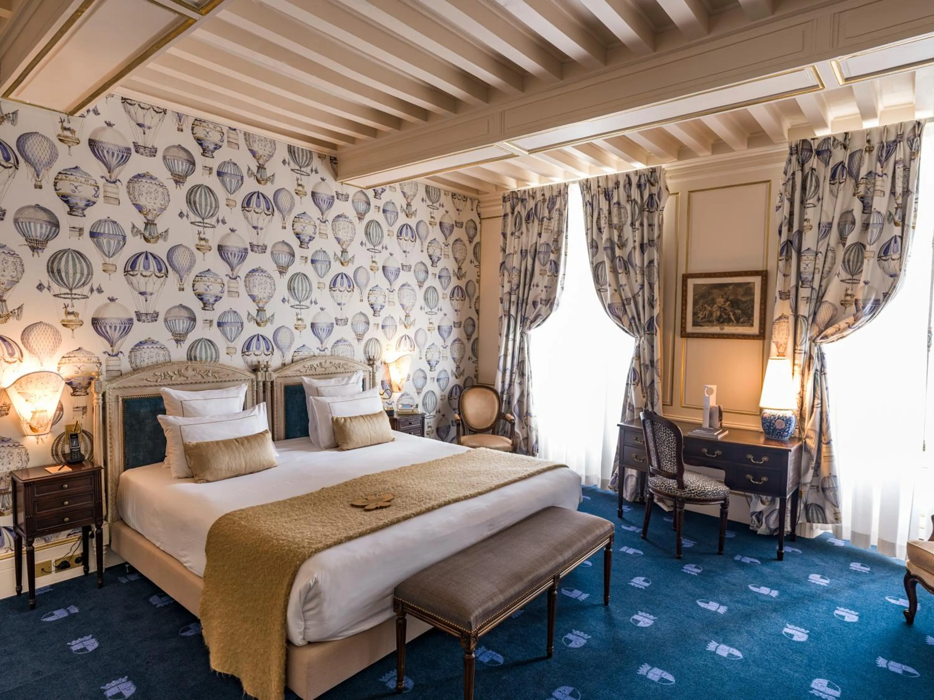 Bedroom, Bed in Chateau d'Audrieu