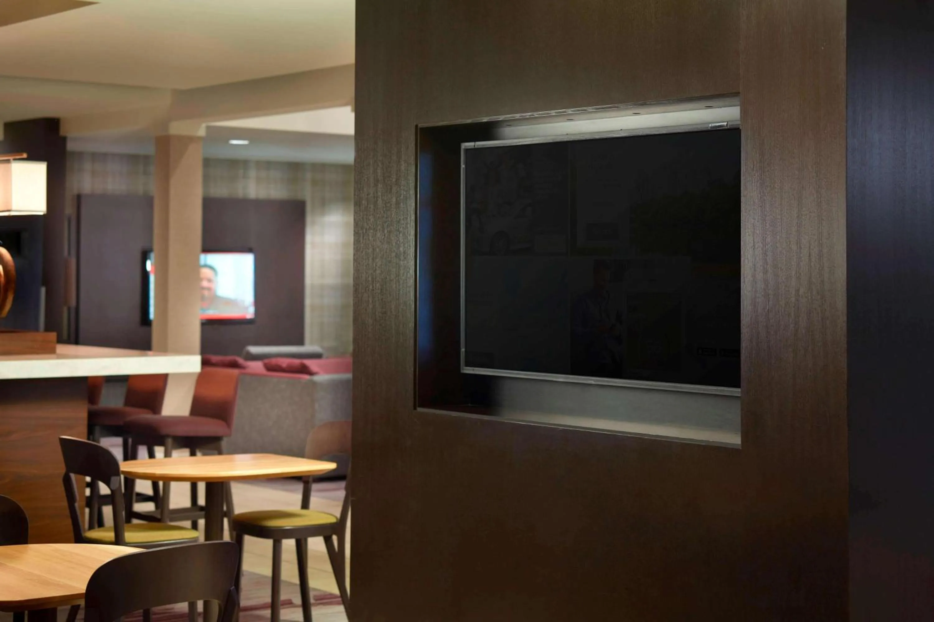 Property building in Sonesta Select Atlanta Airport North