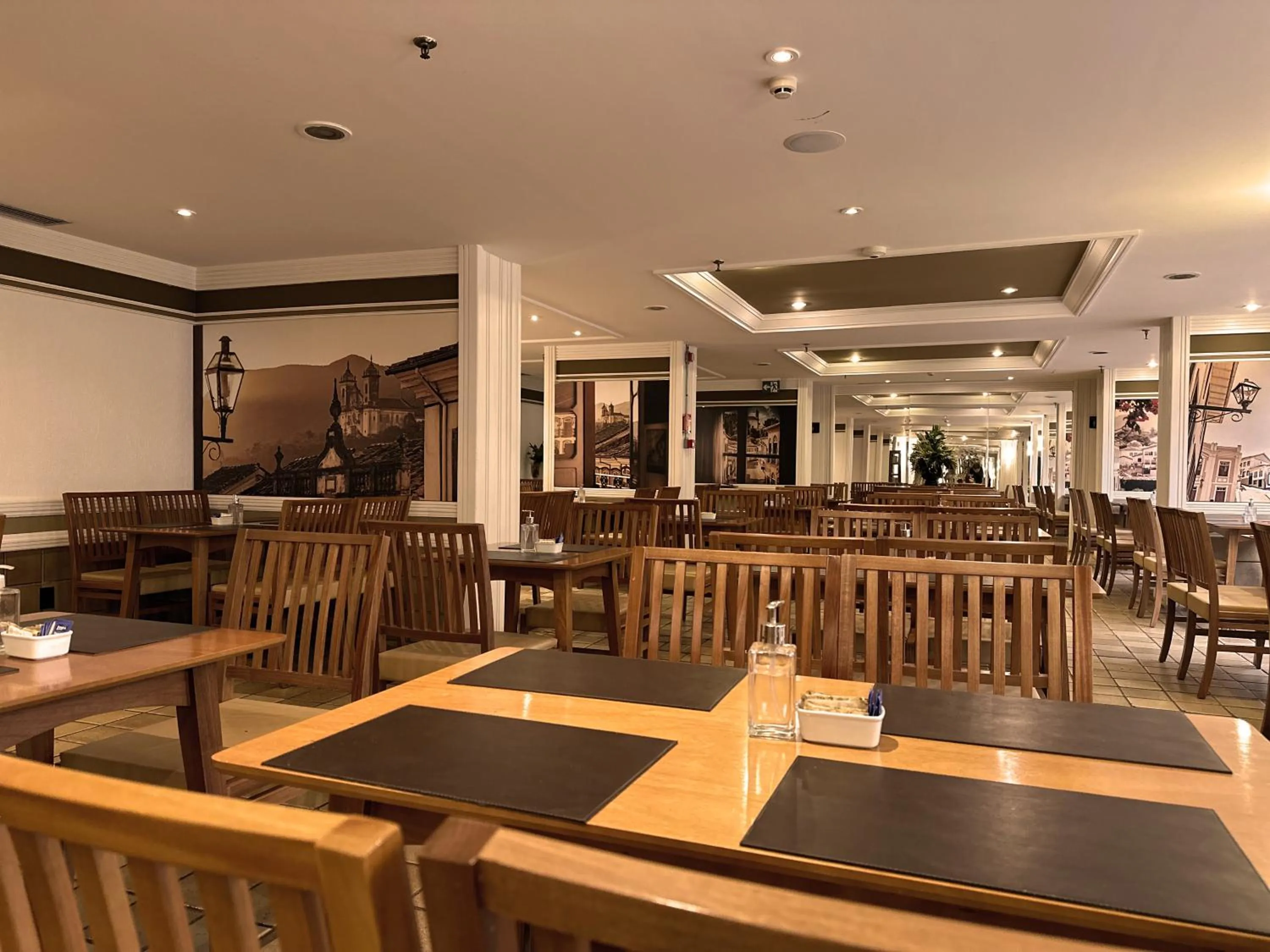 Kubitschek Plaza Hotel