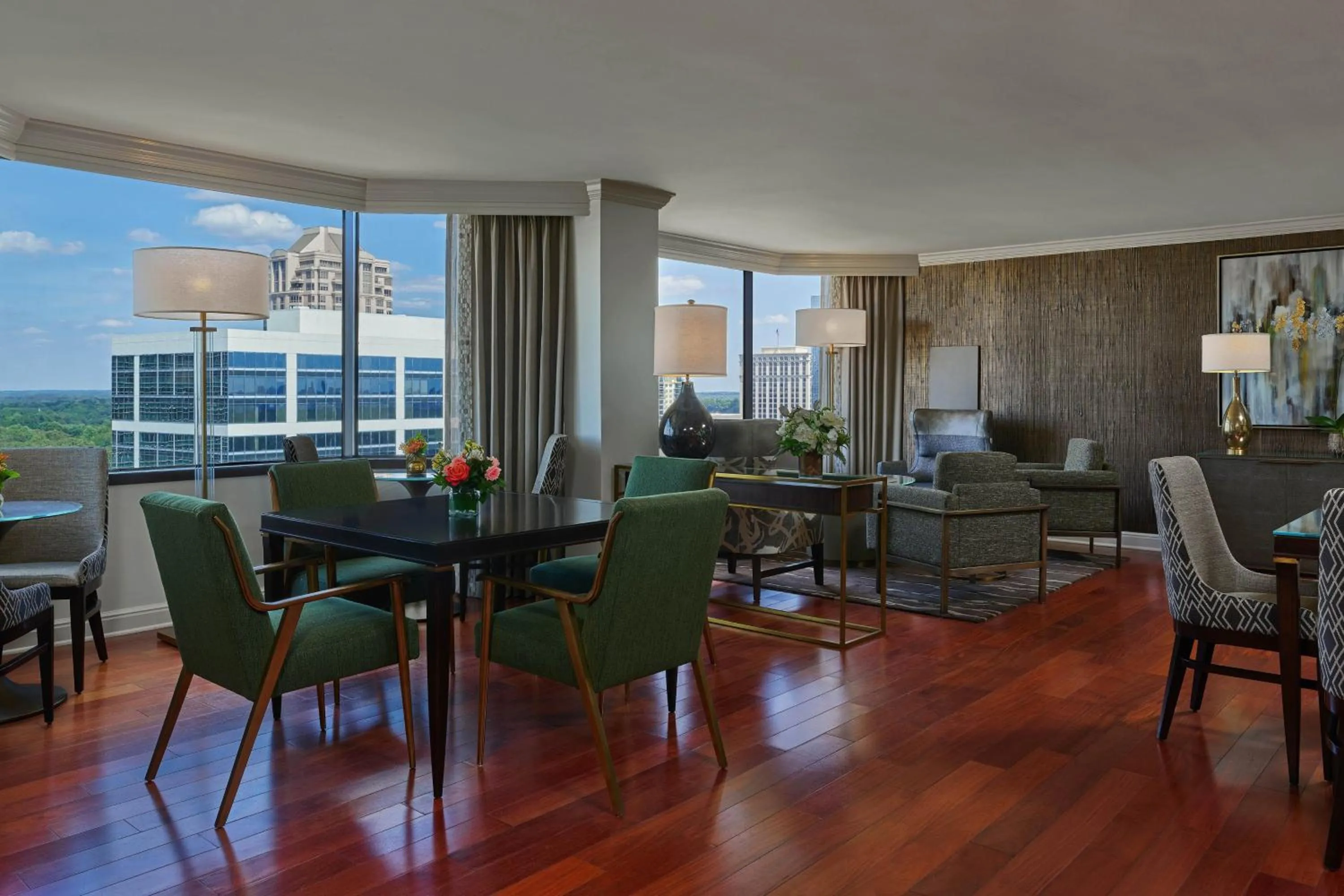 Lounge or bar in The Whitley, a Luxury Collection Hotel, Atlanta Buckhead