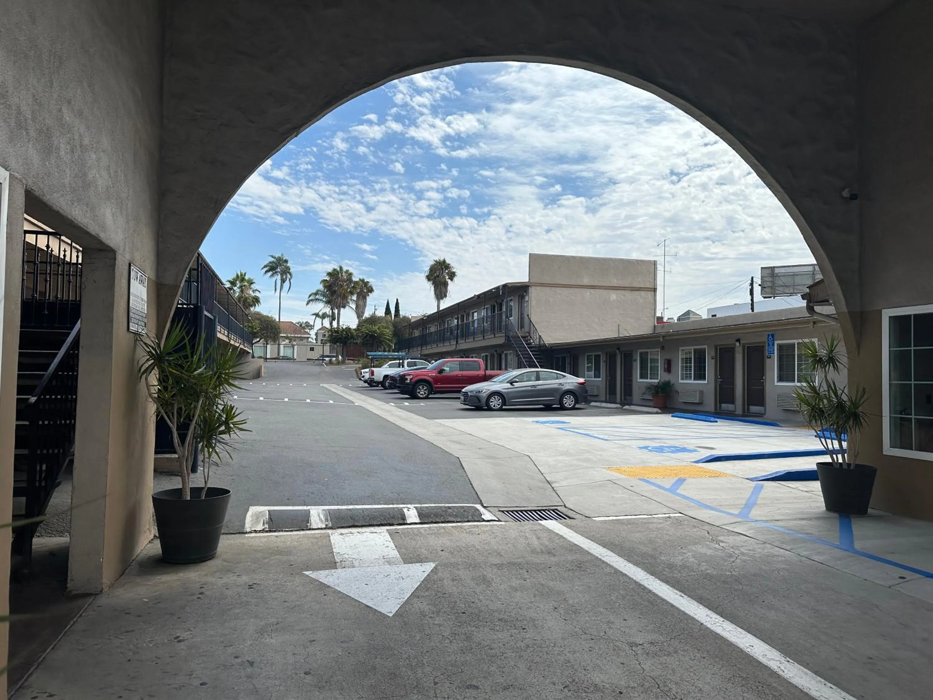 Property building in Rodeway Inn National City San Diego South