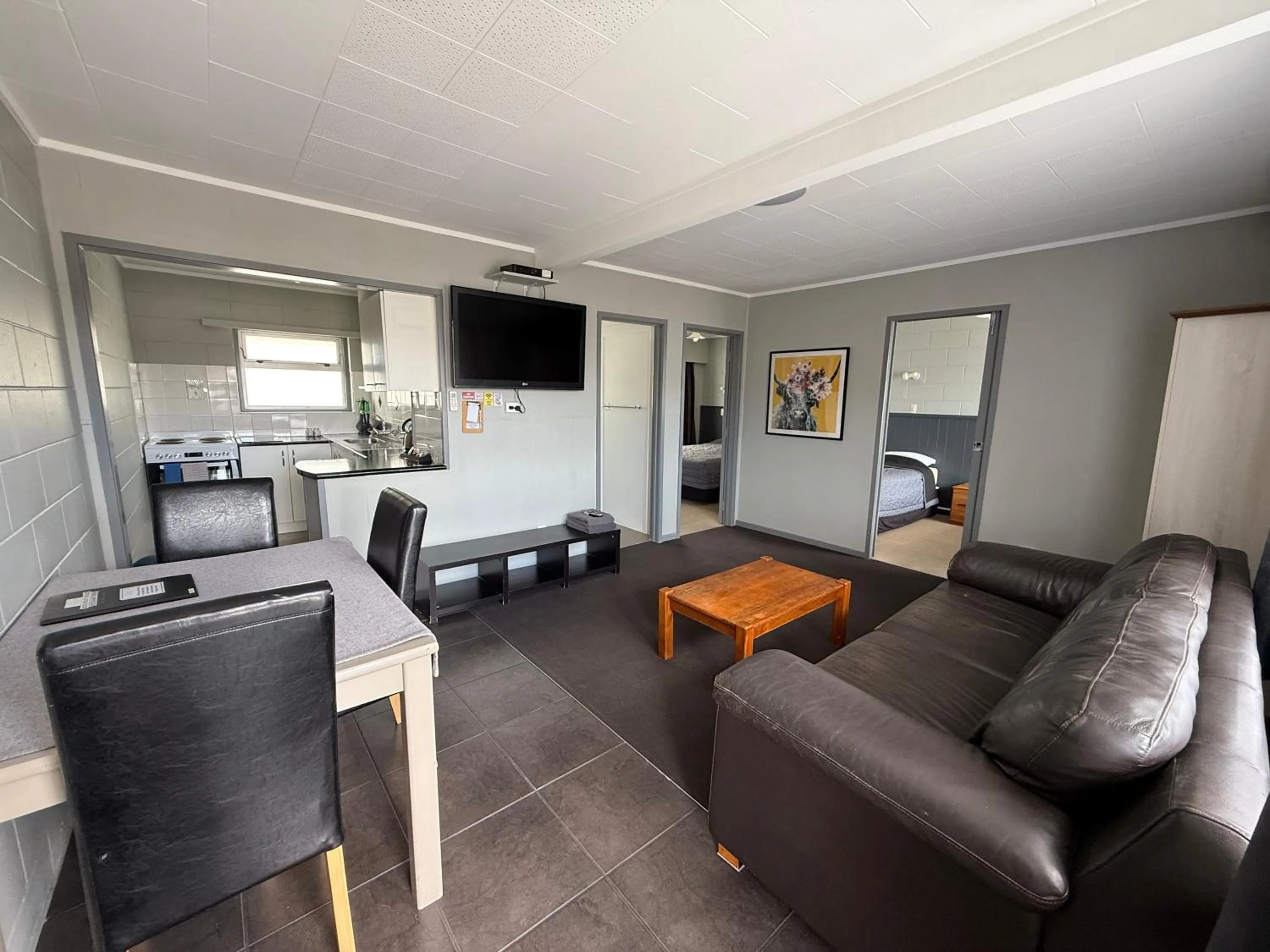 TV and multimedia in Central Court Motel