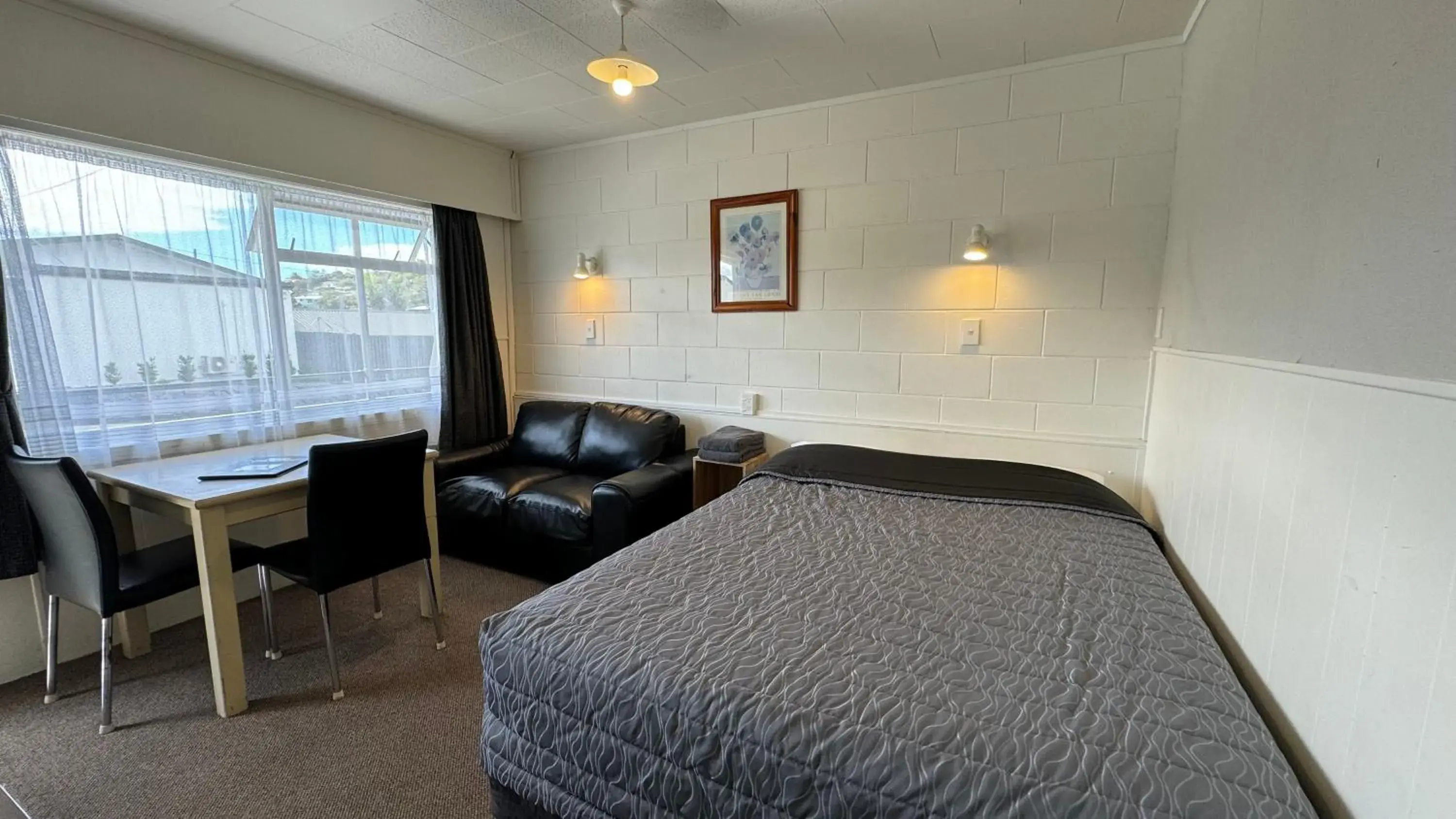 One-Bedroom Apartment in Central Court Motel One-Bedroom Apartment in Central Court Motel