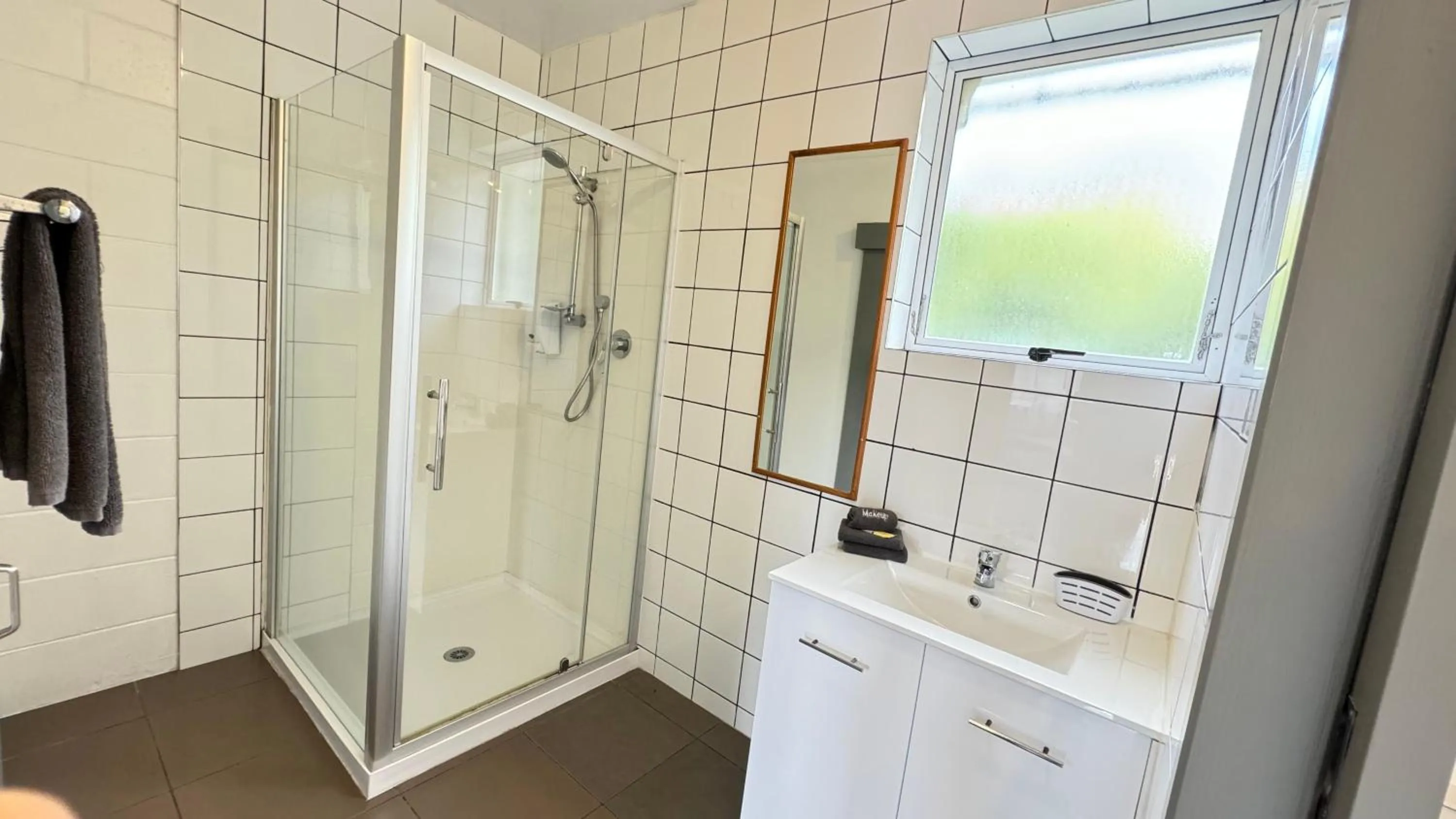 Shower in Central Court Motel