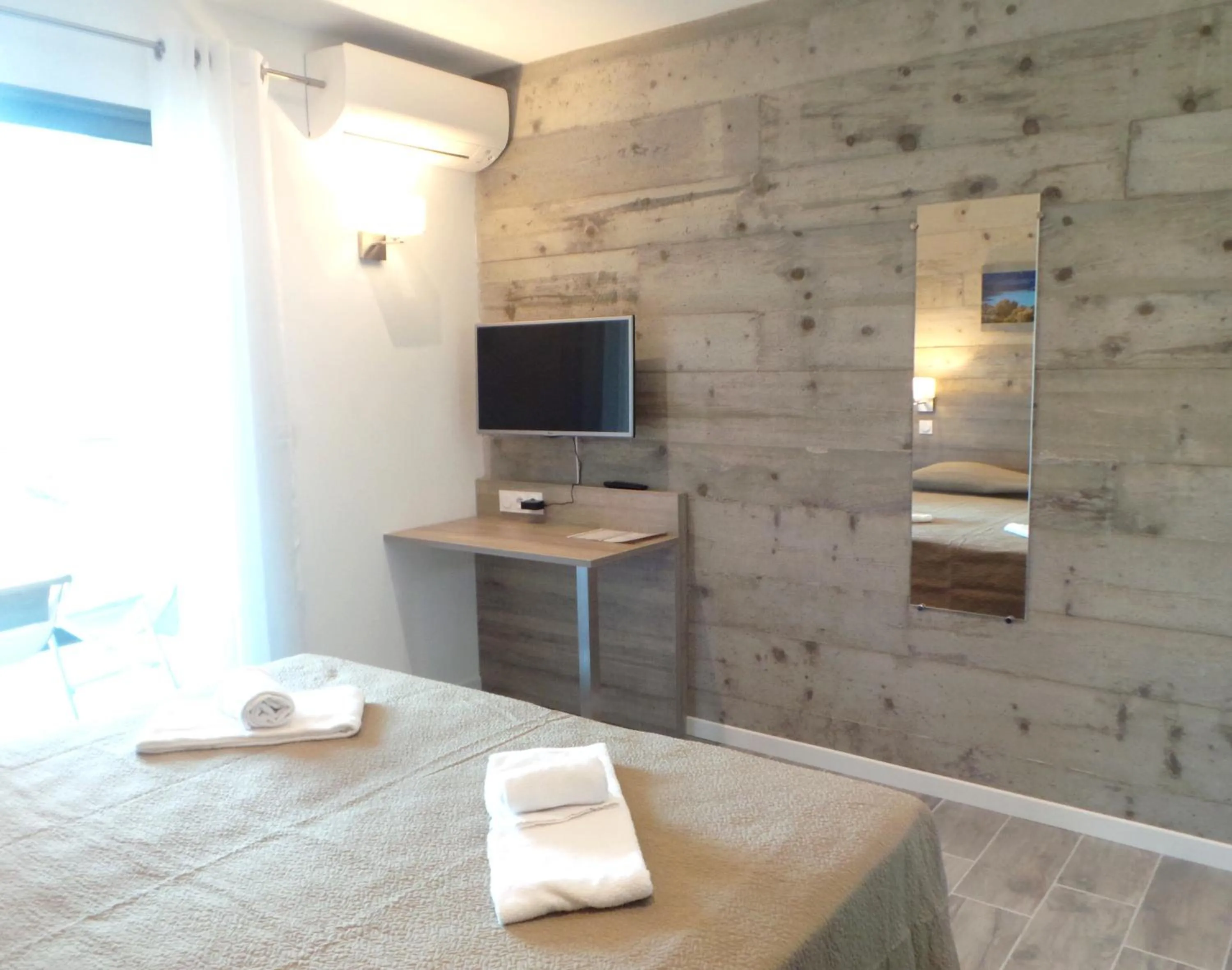 Bedroom, Bed in Hotel Olmuccio