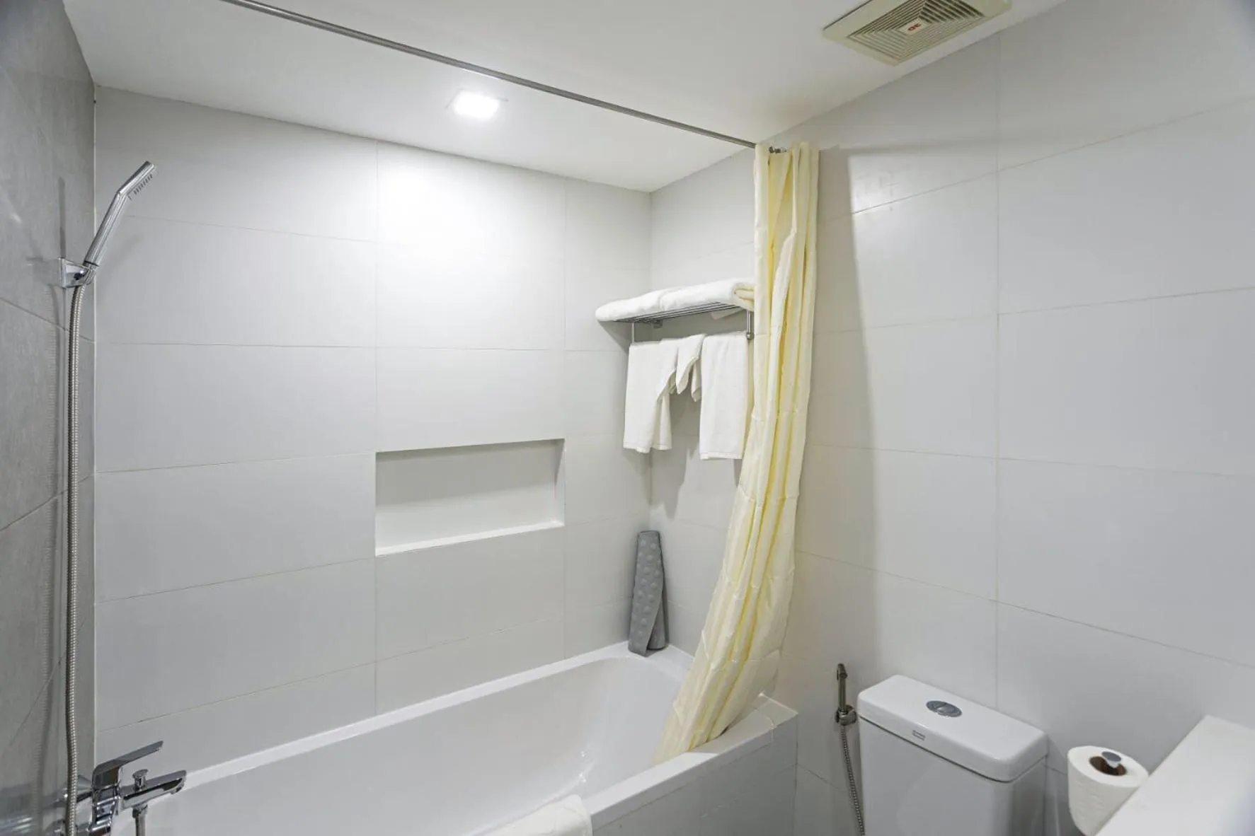 Sarrosa International Hotel and Residential Suites