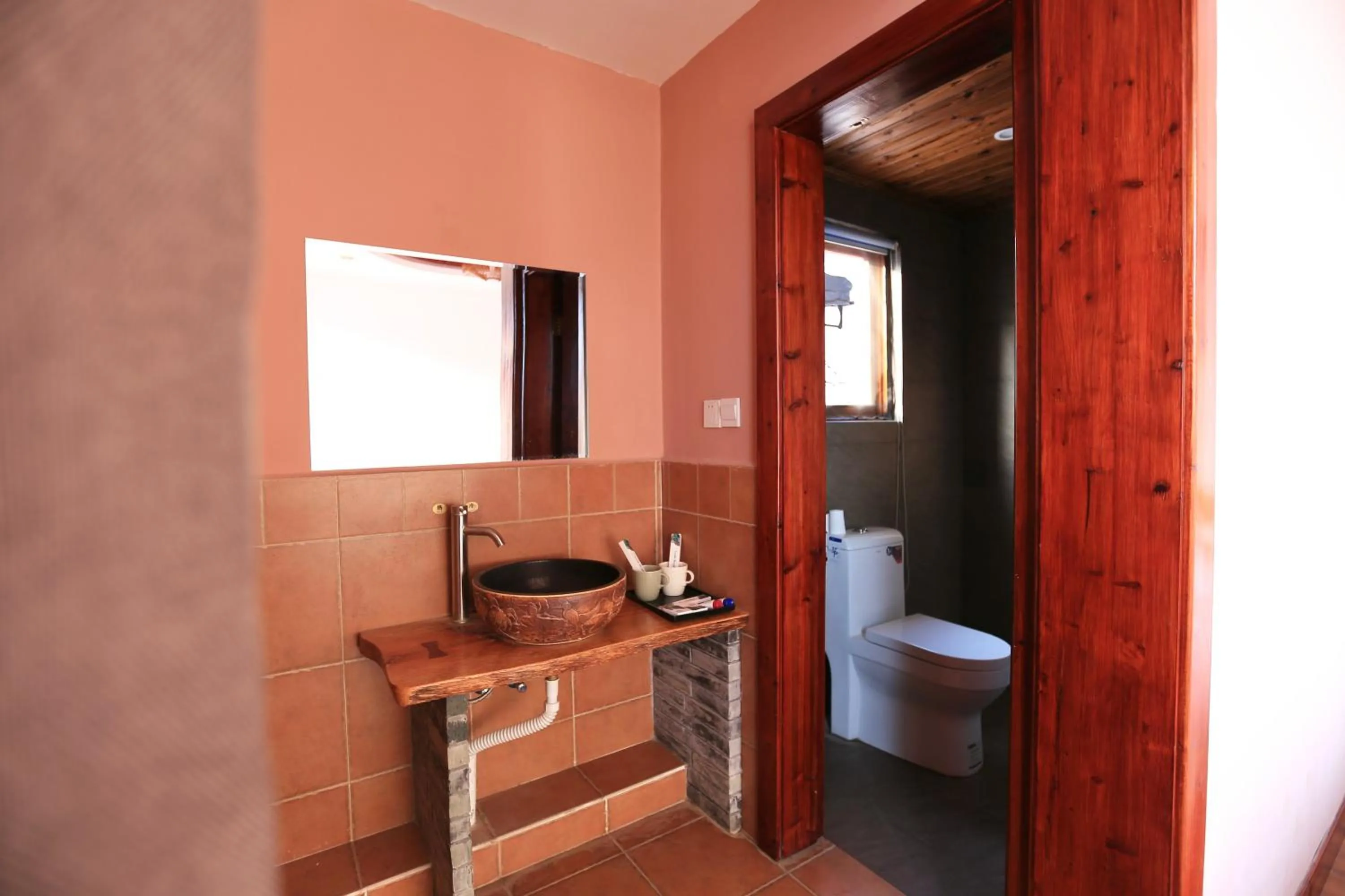 Hot Tub in Yangshuo Xiao Long River Hotel