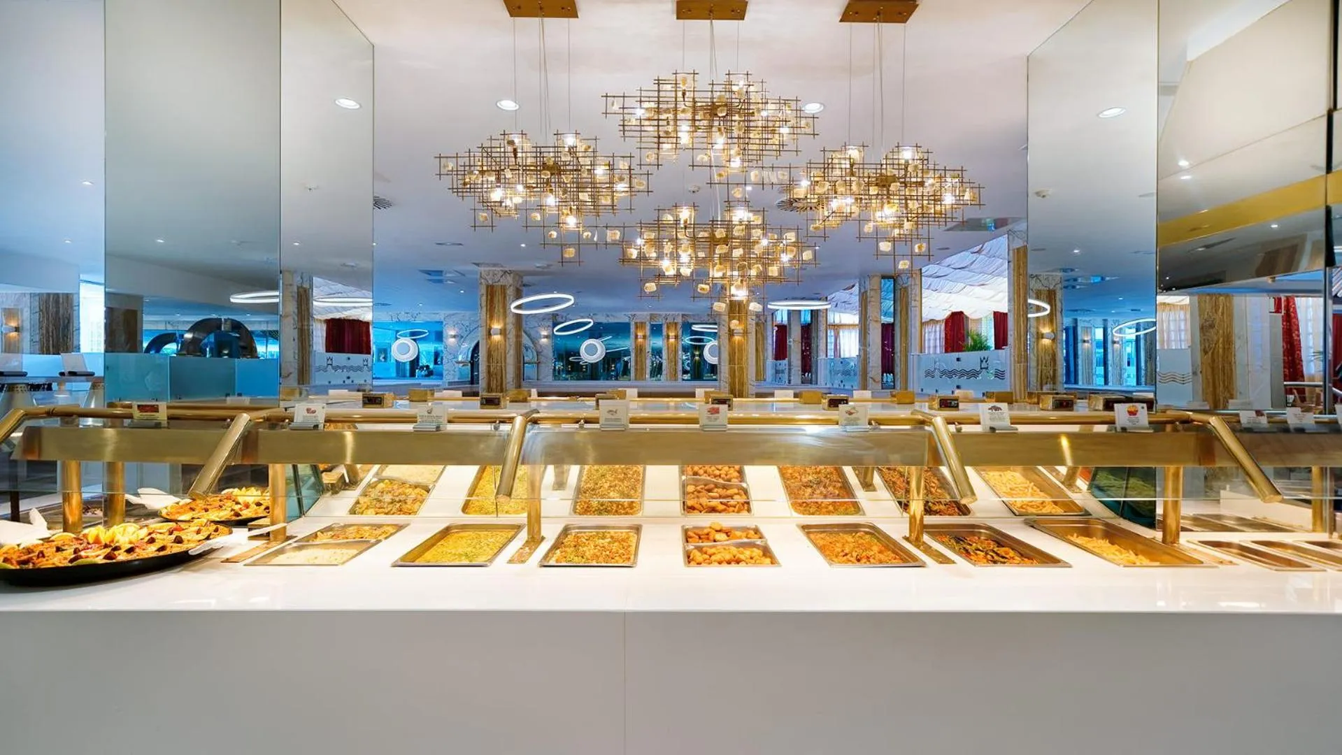 Food in Bull Eugenia Victoria & SPA