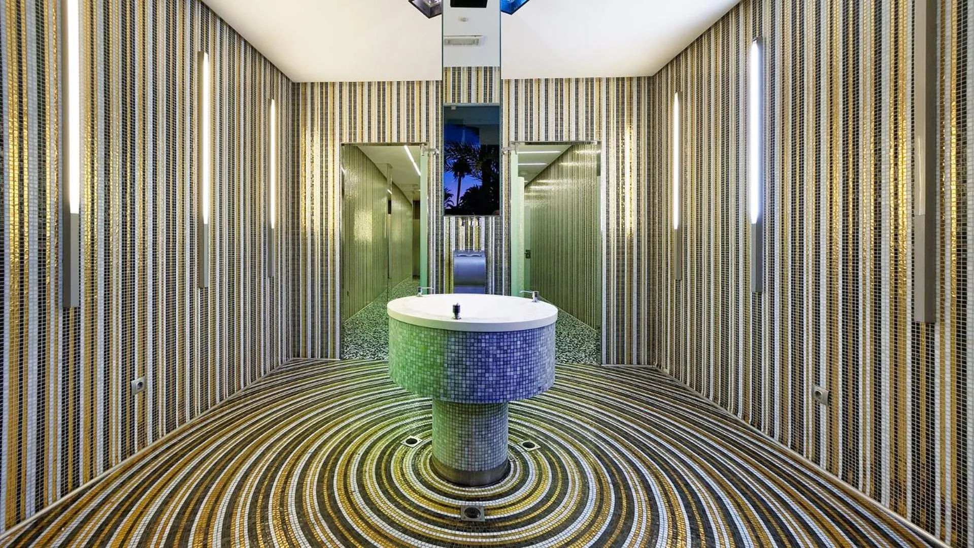 Bathroom in Bull Eugenia Victoria & SPA