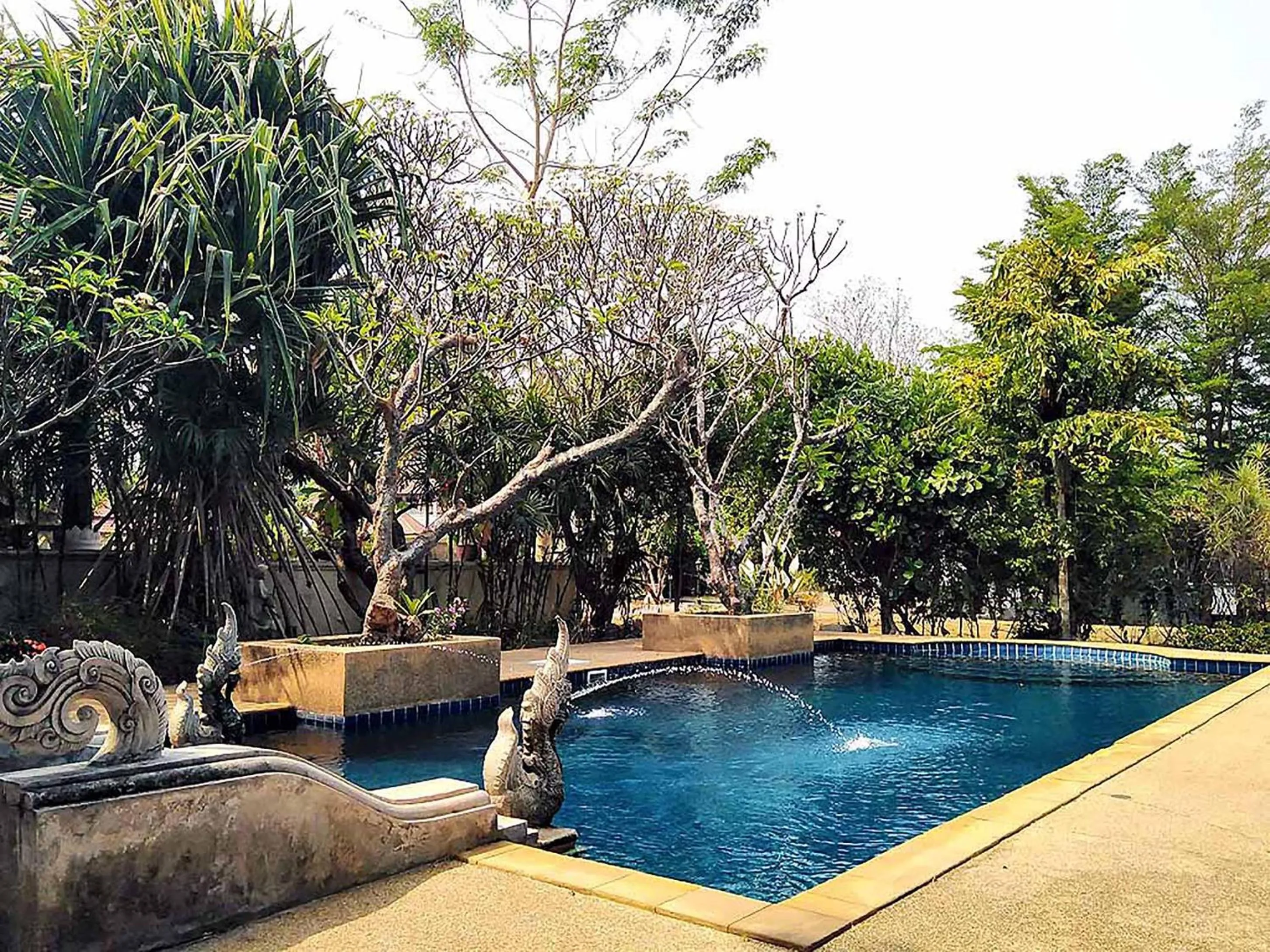 Day in Jasmine Hills Lodge