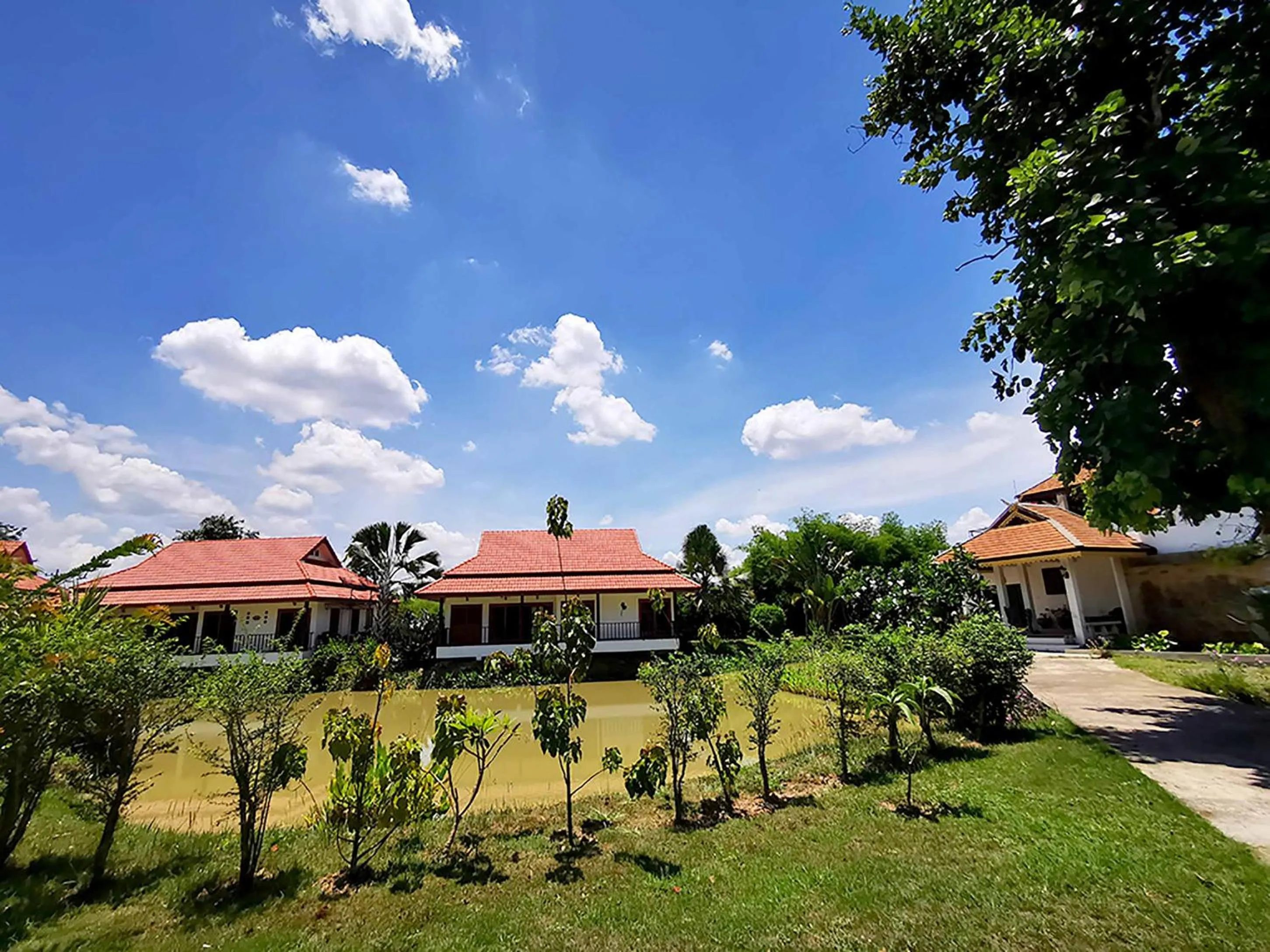Property building in Jasmine Hills Lodge