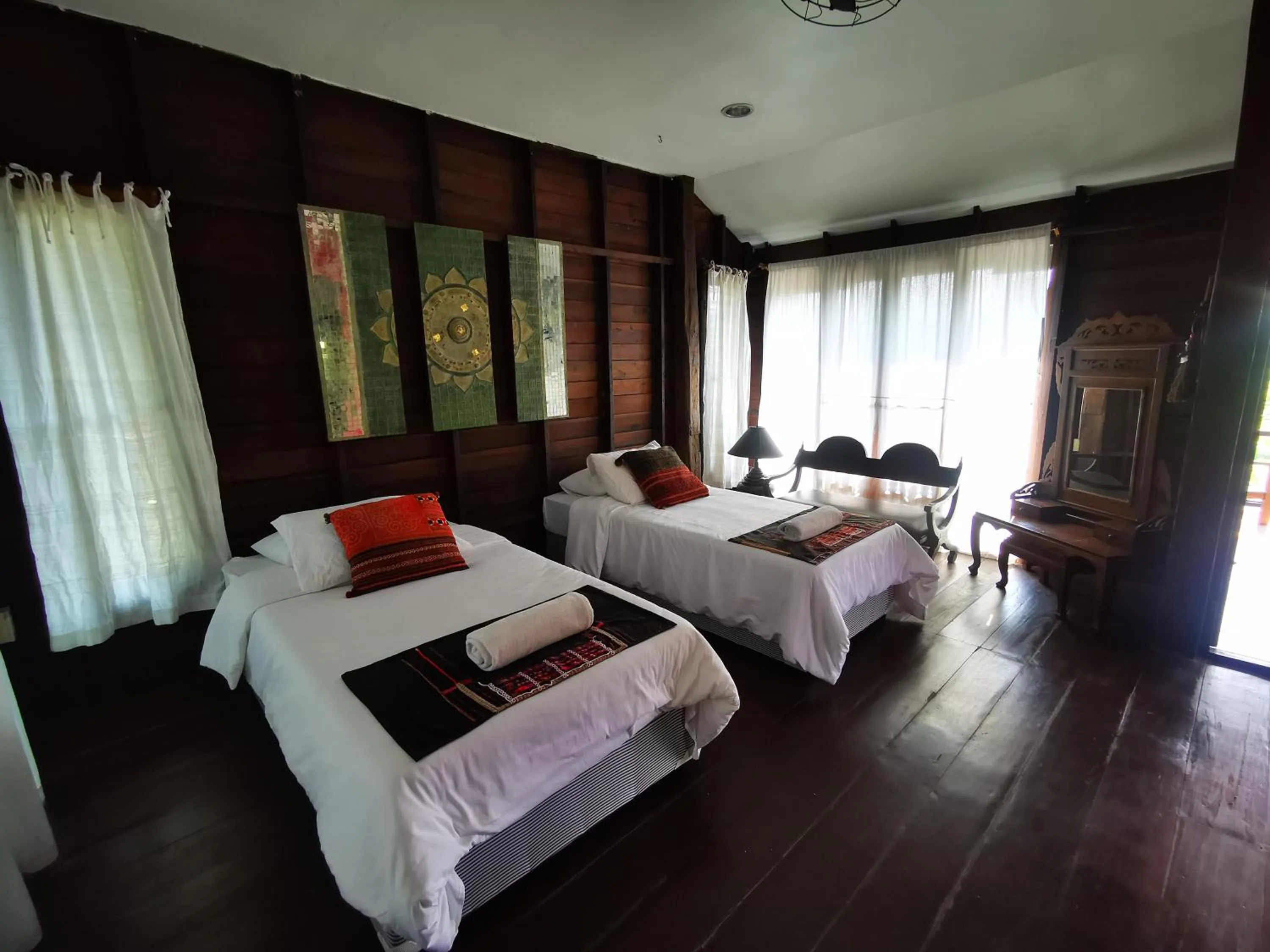 Bedroom, Bed in Jasmine Hills Lodge