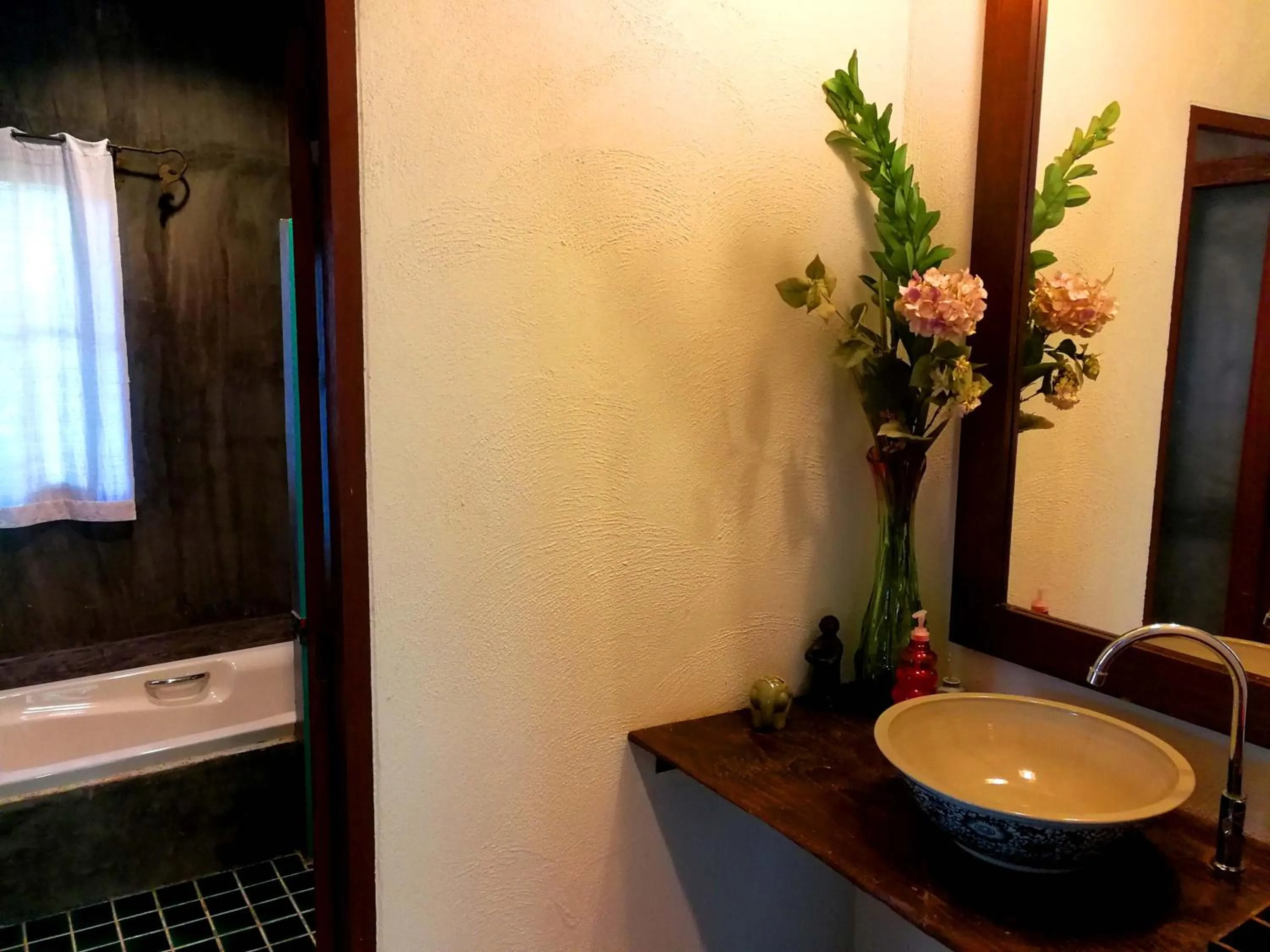 Bathroom in Jasmine Hills Lodge