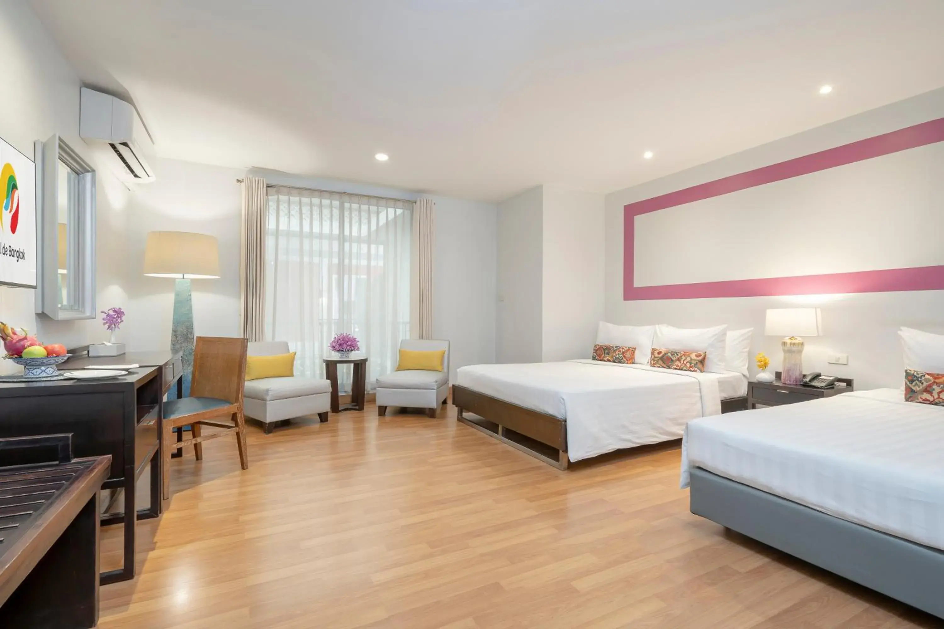 Deluxe Triple Room in Hotel De Bangkok Deluxe Triple Room in Hotel De Bangkok