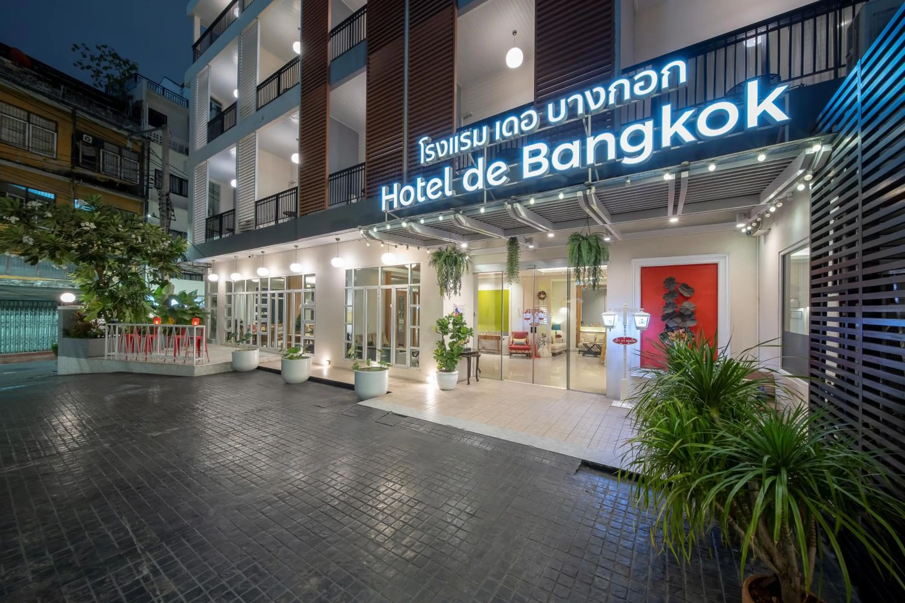 Property building in Hotel De Bangkok