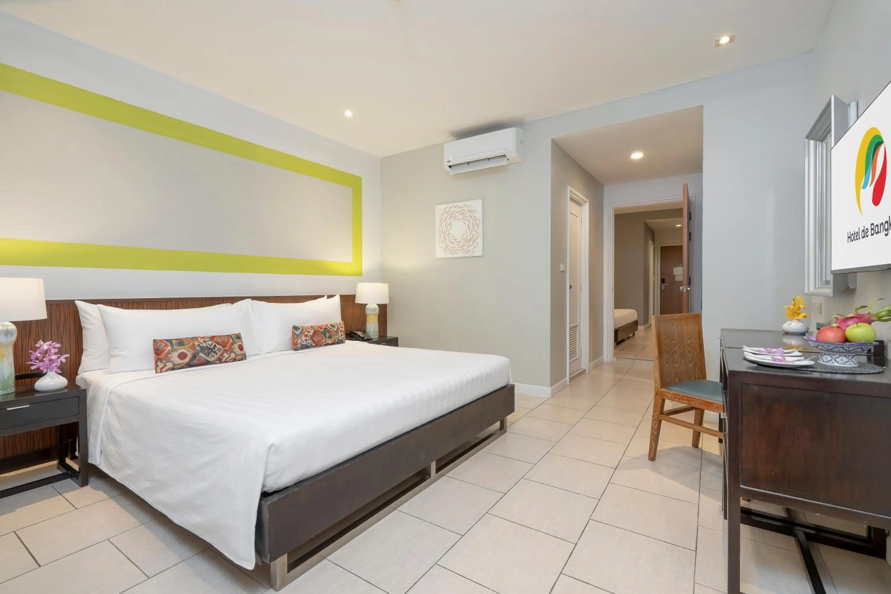 Bedroom, Bed in Hotel De Bangkok