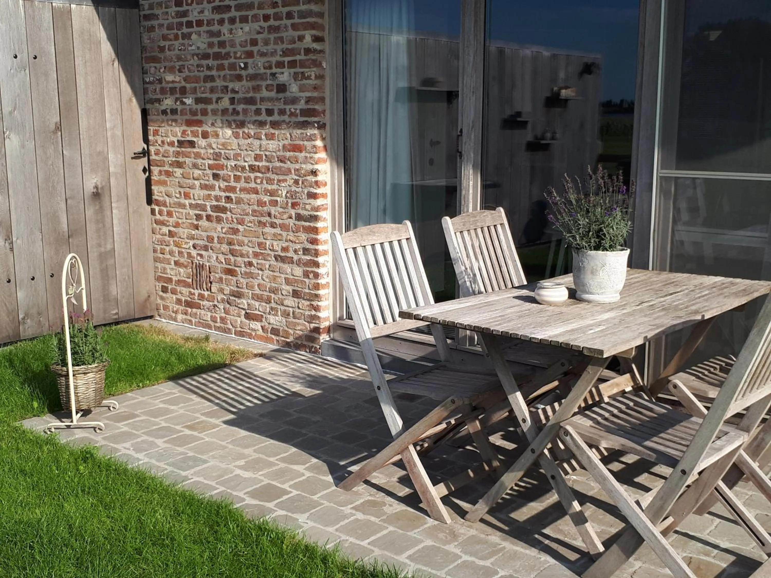 Family Room with Terrace in B&B 't Hoveke