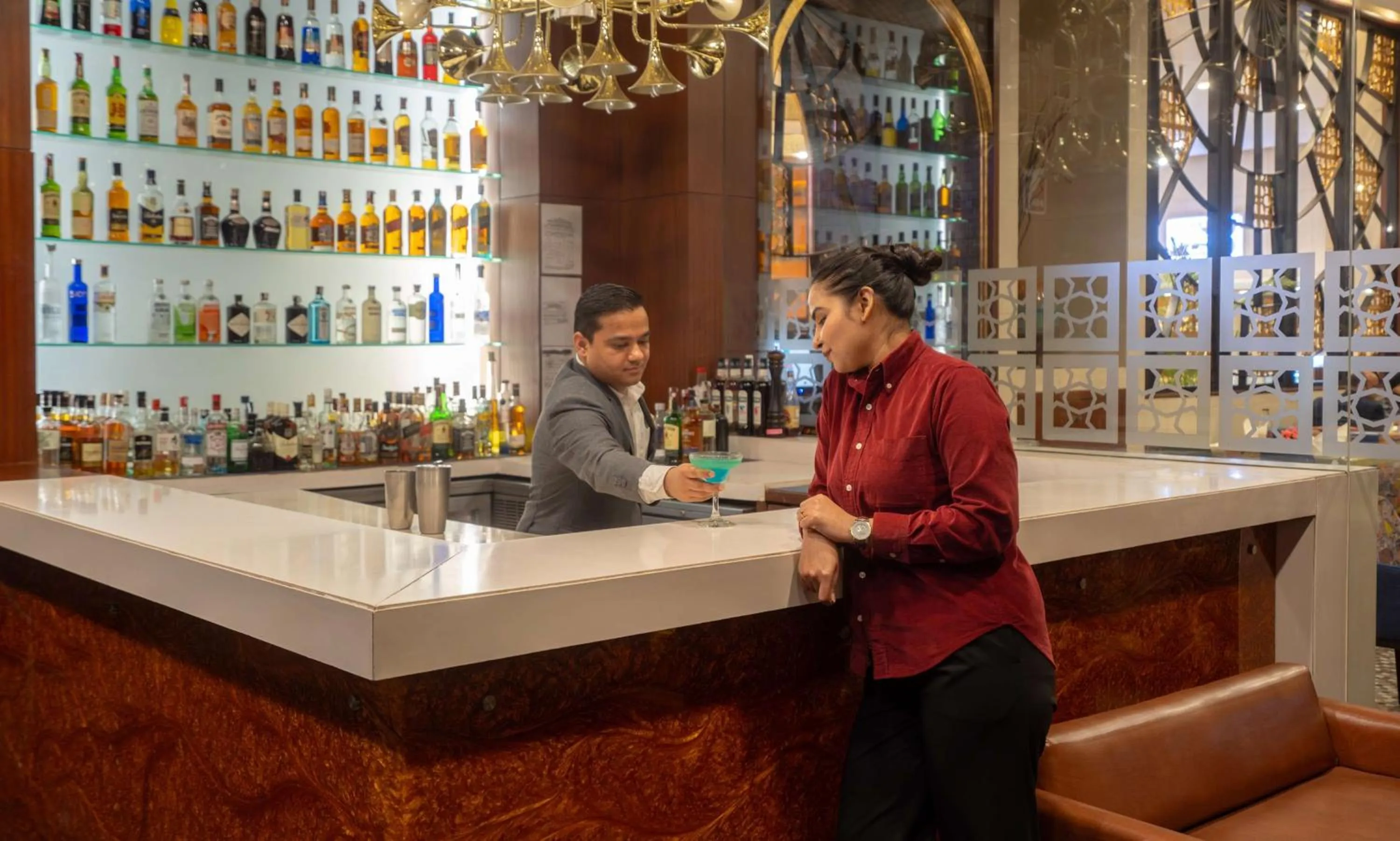 Lounge or bar in Radisson Gurugram Sohna Road City Center