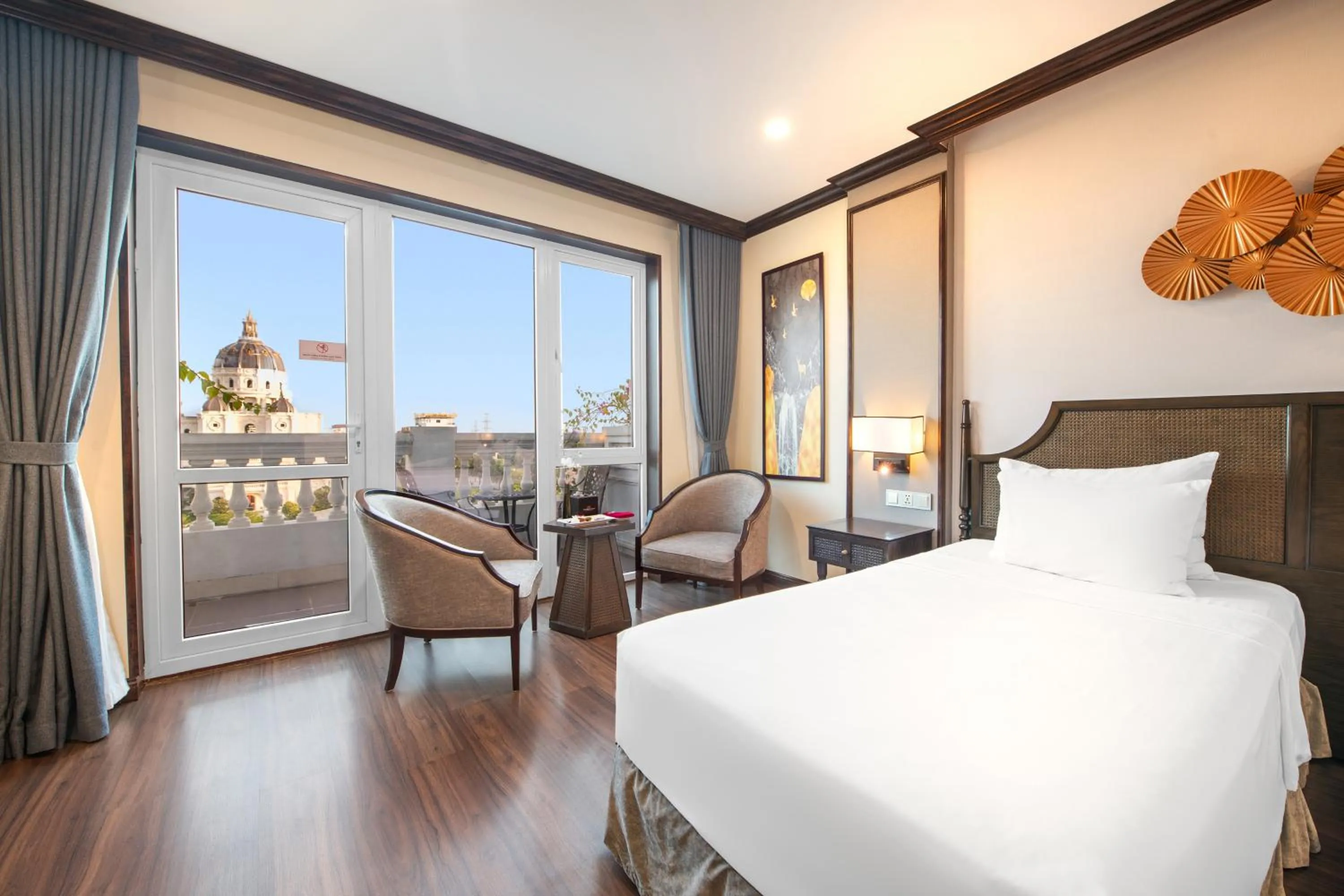 Balcony/Terrace, Bed in Ninh Binh Legend Hotel