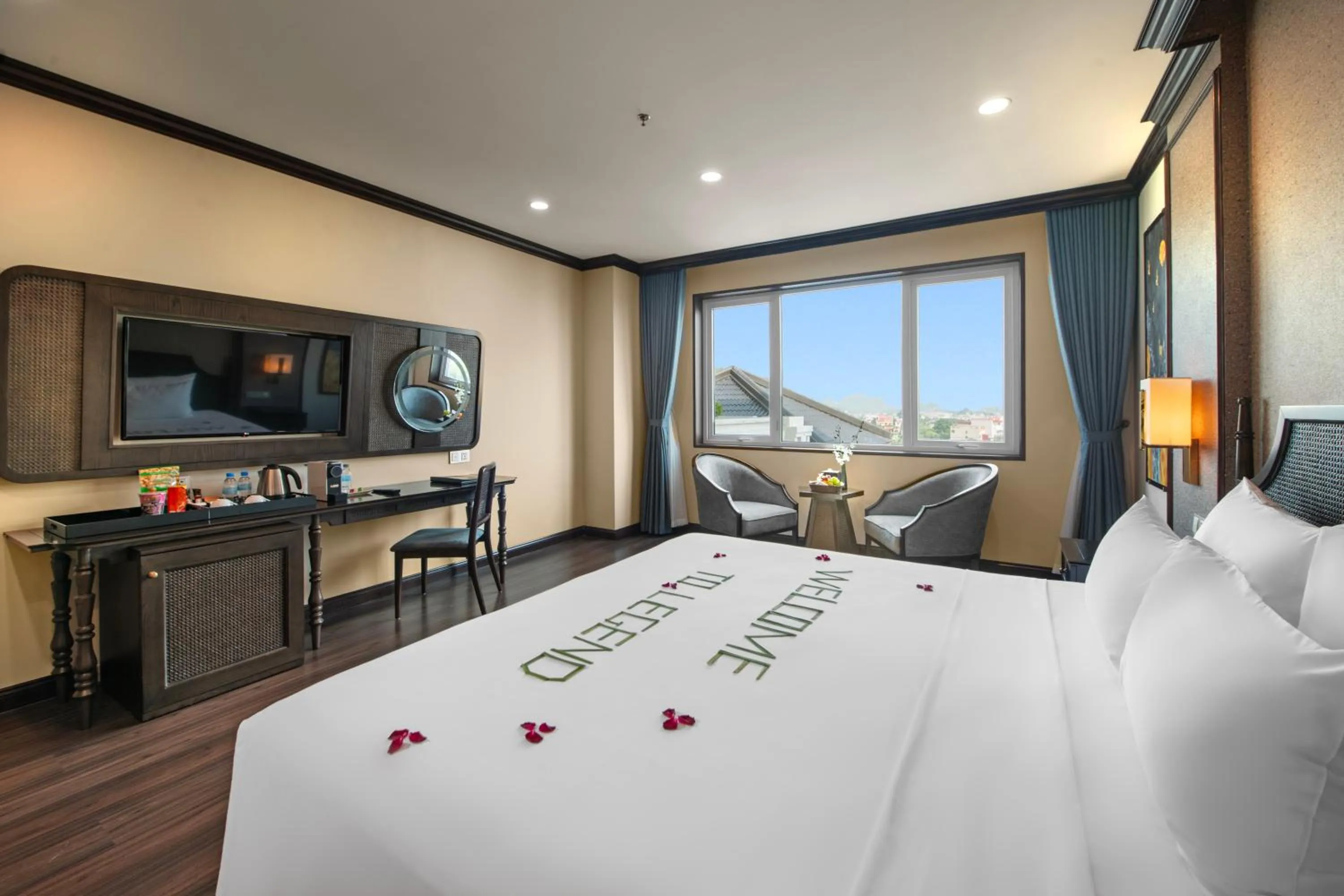 Bed in Ninh Binh Legend Hotel