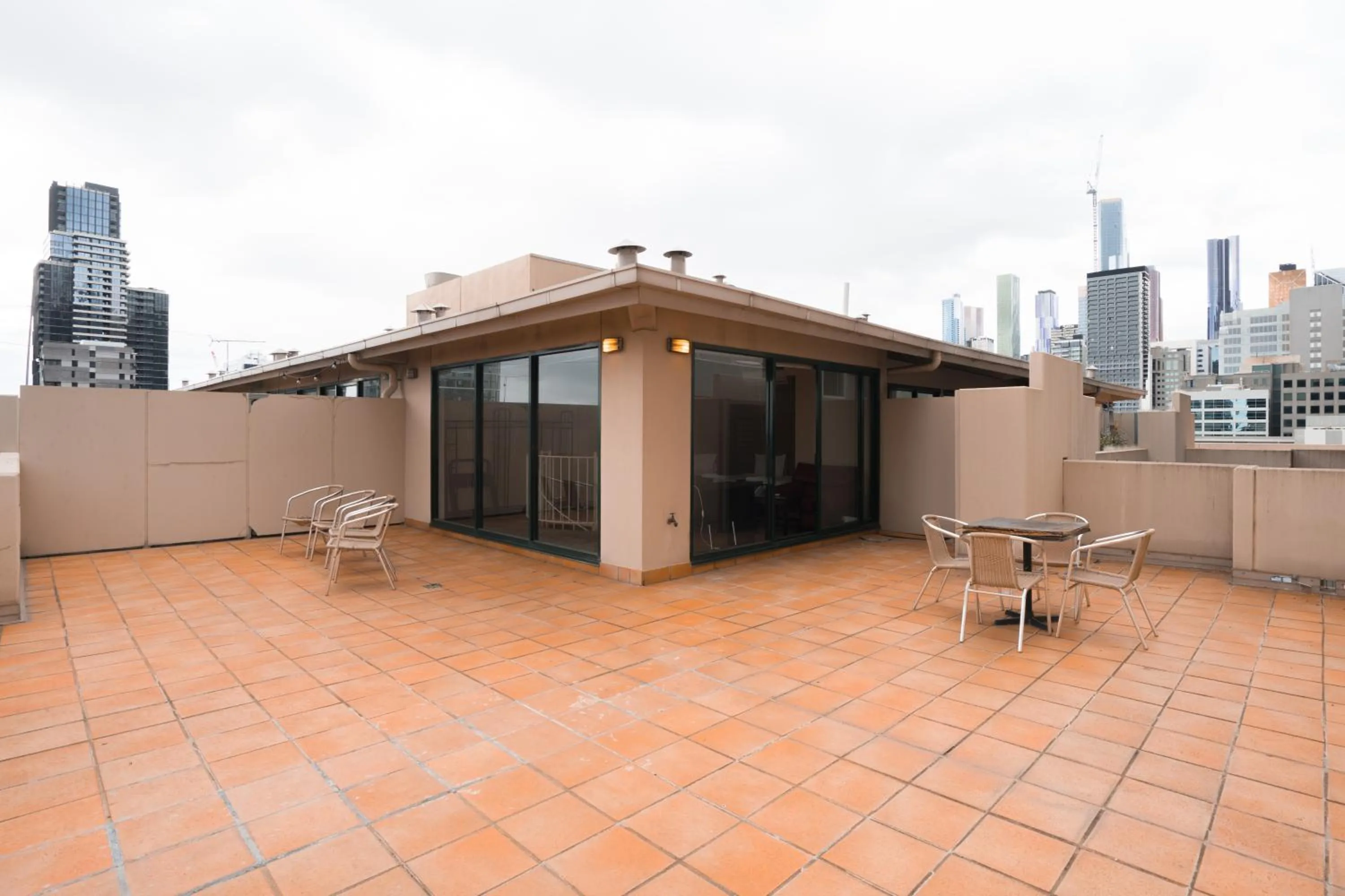 HarbourView Apartment Hotel (now Arrow on Spencer)