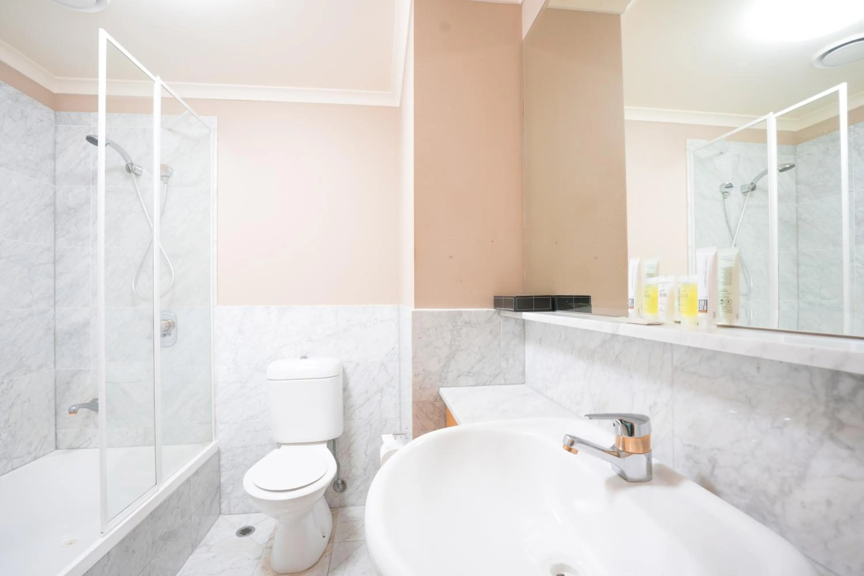 HarbourView Apartment Hotel (now Arrow on Spencer)