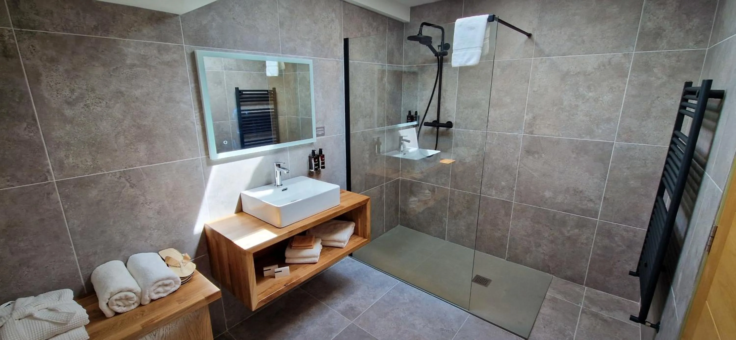 Shower in Doolin Inn