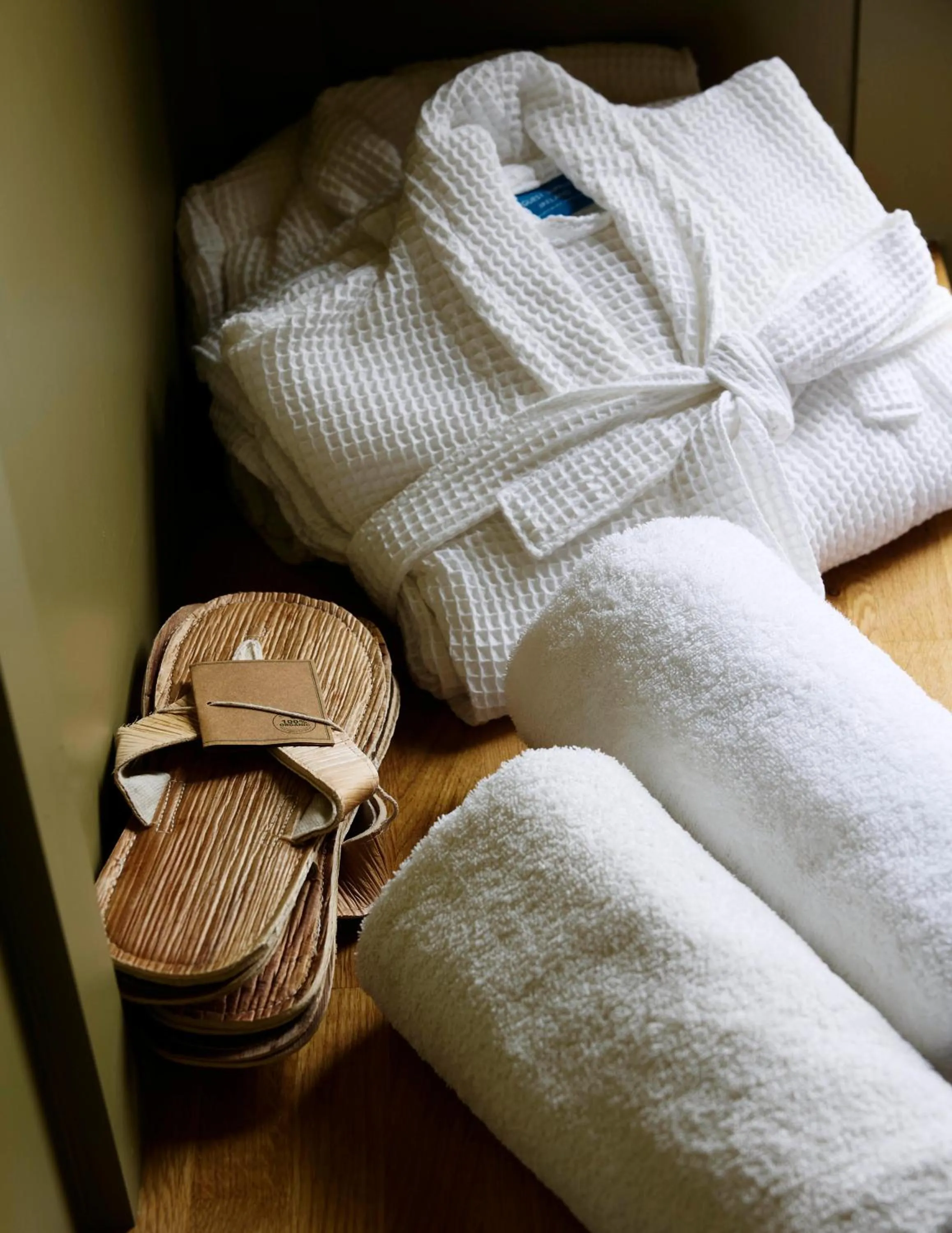 towels, Bed in Doolin Inn