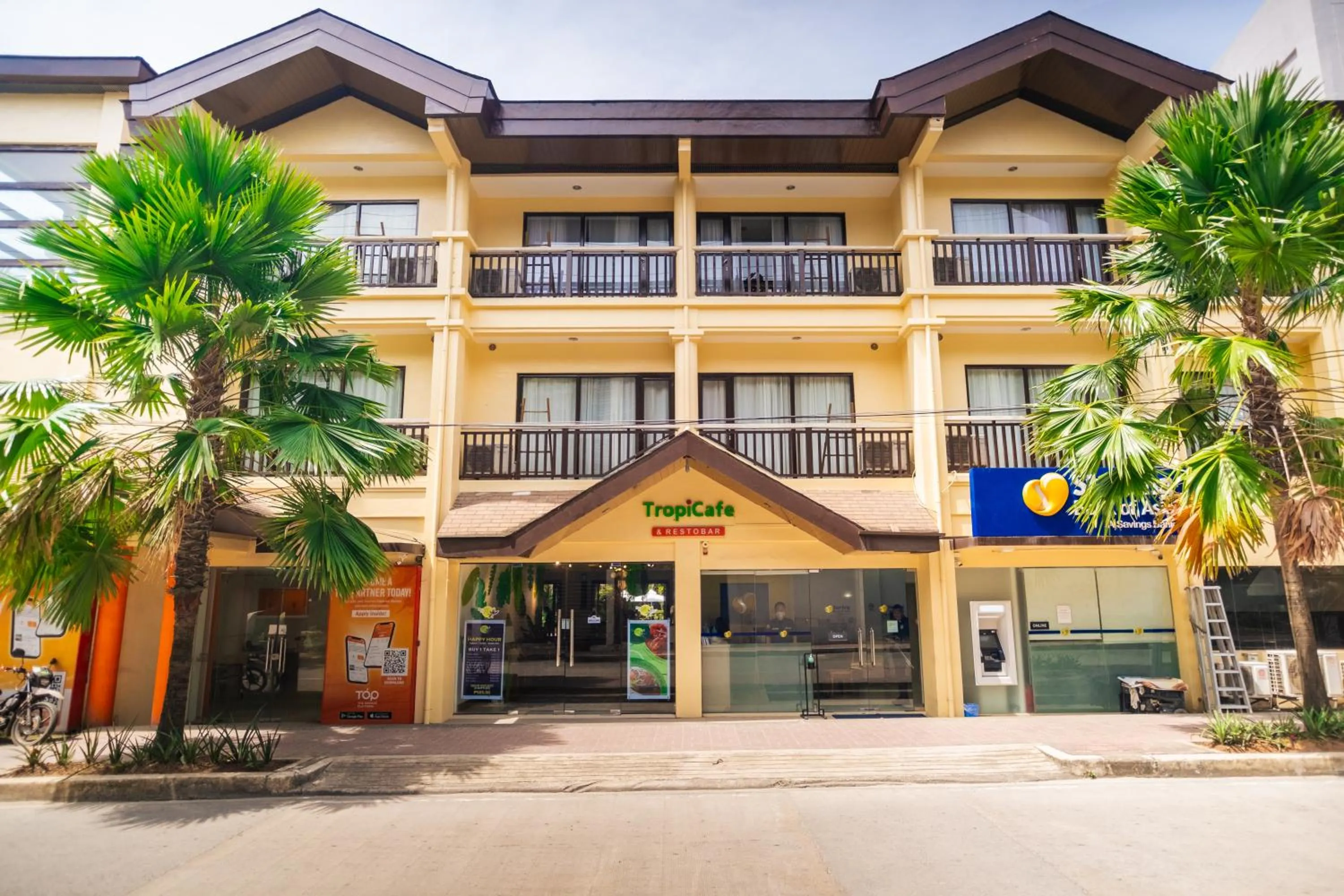 Restaurant/places to eat in Boracay Tropics Resort Hotel