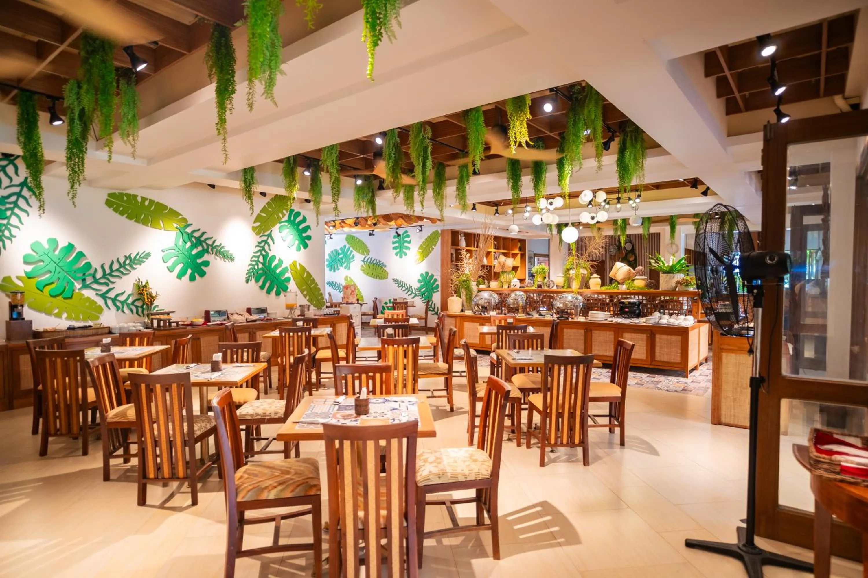 Restaurant/places to eat in Boracay Tropics Resort Hotel