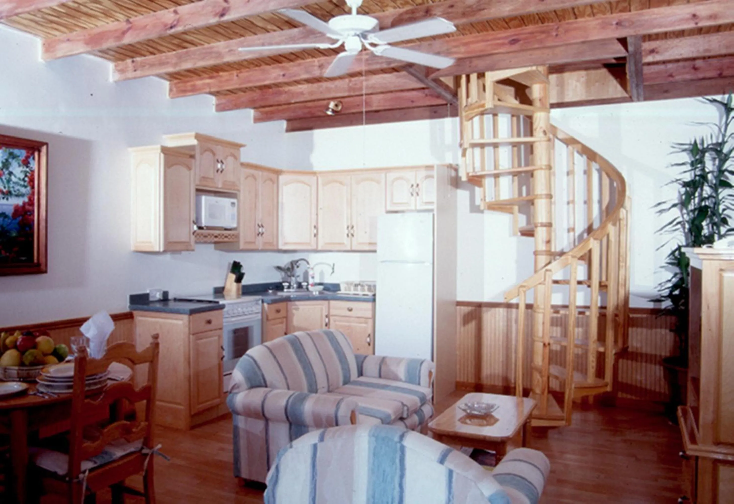 Kitchen or kitchenette in Villa Beach Cottages