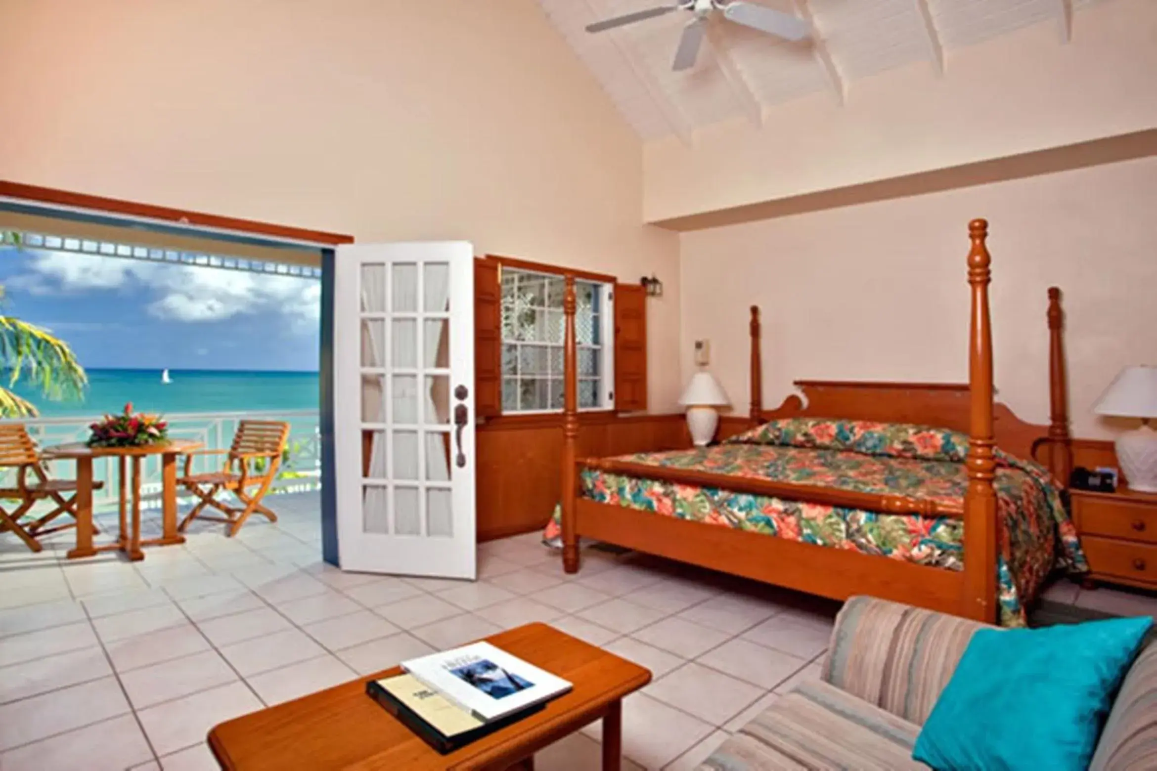 King Suite with Sea View in Villa Beach Cottages King Suite with Sea View in Villa Beach Cottages