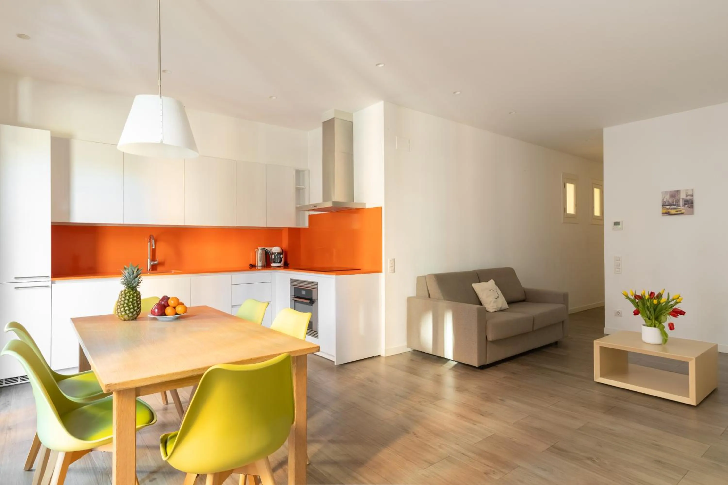 Kitchen or kitchenette in Cosmo Apartments Marina – Auditori