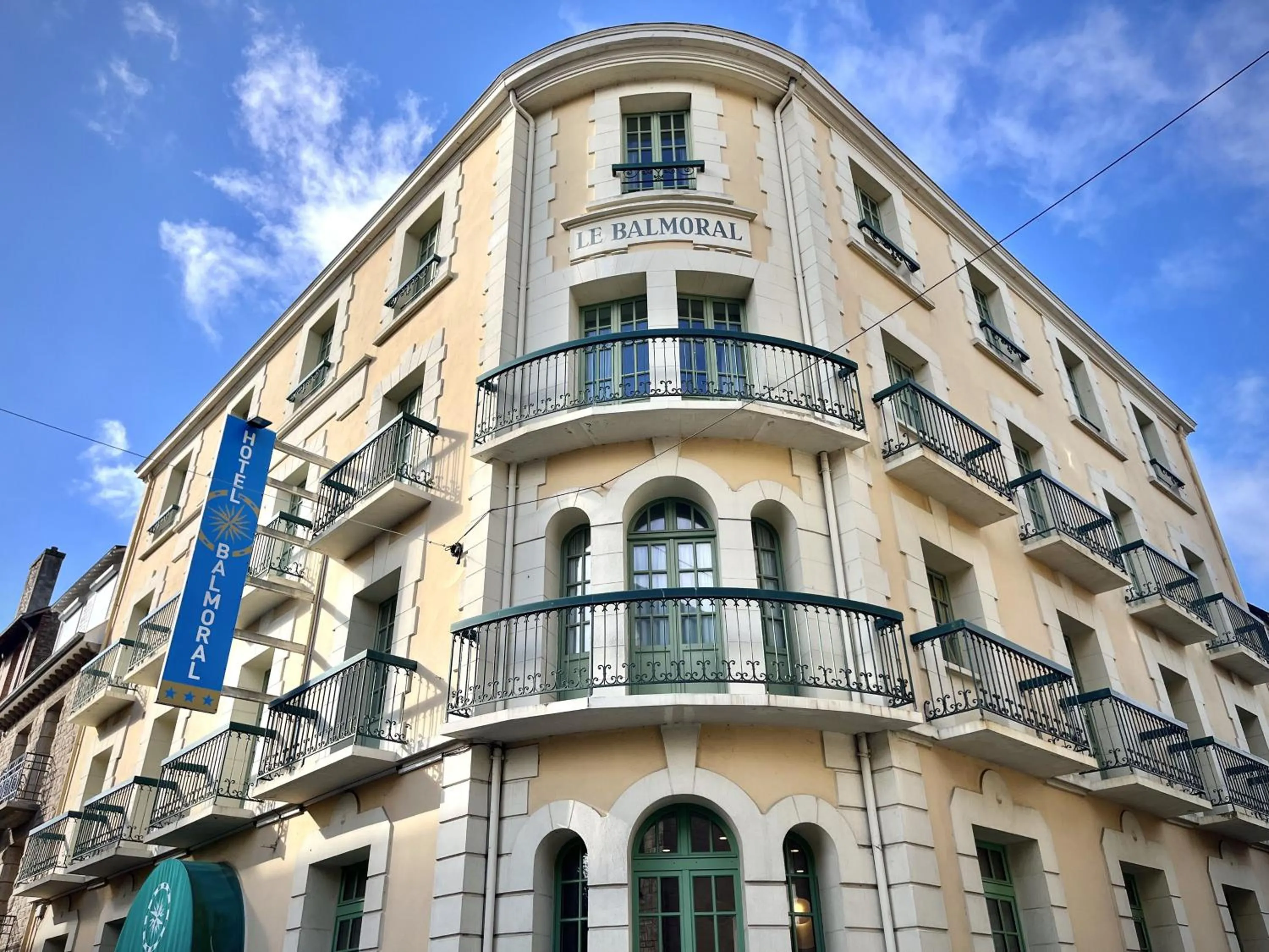 Property building in Hotel Balmoral Dinard