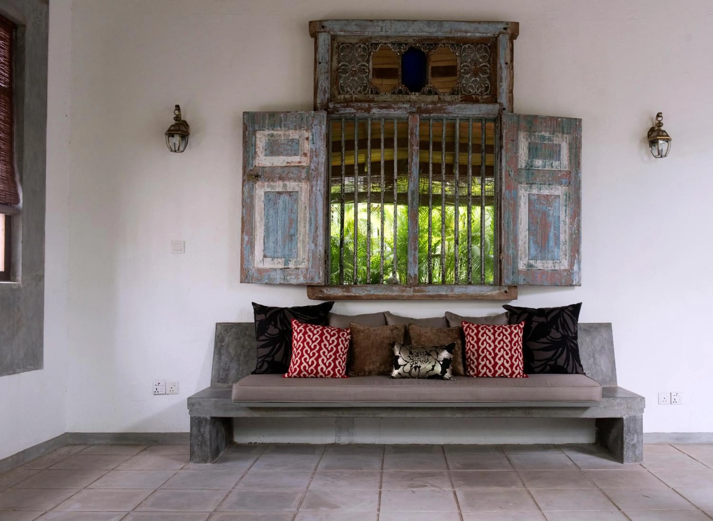 Library in Boutique Spice Colombo