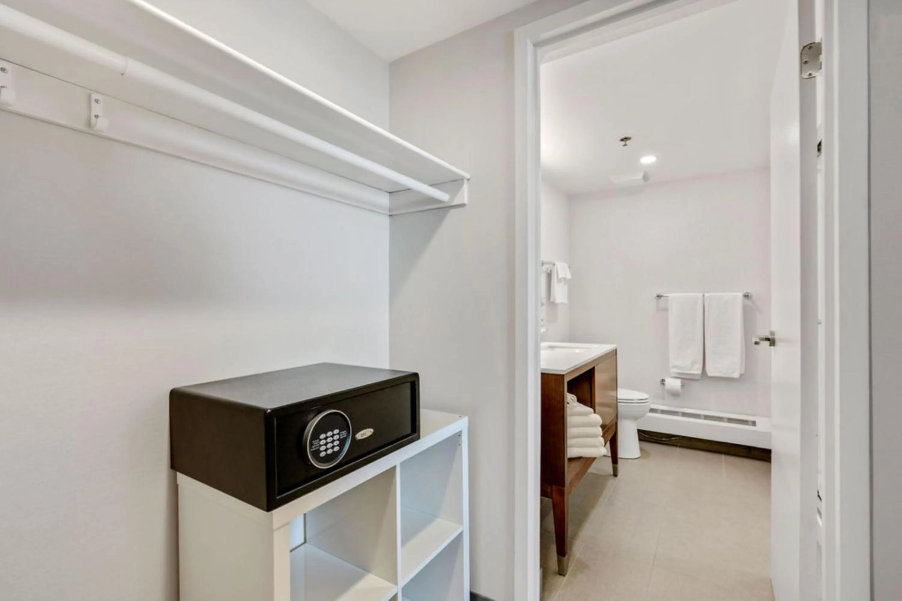 Photo of the whole room in Holiday Inn & Suites Ottawa Kanata by IHG