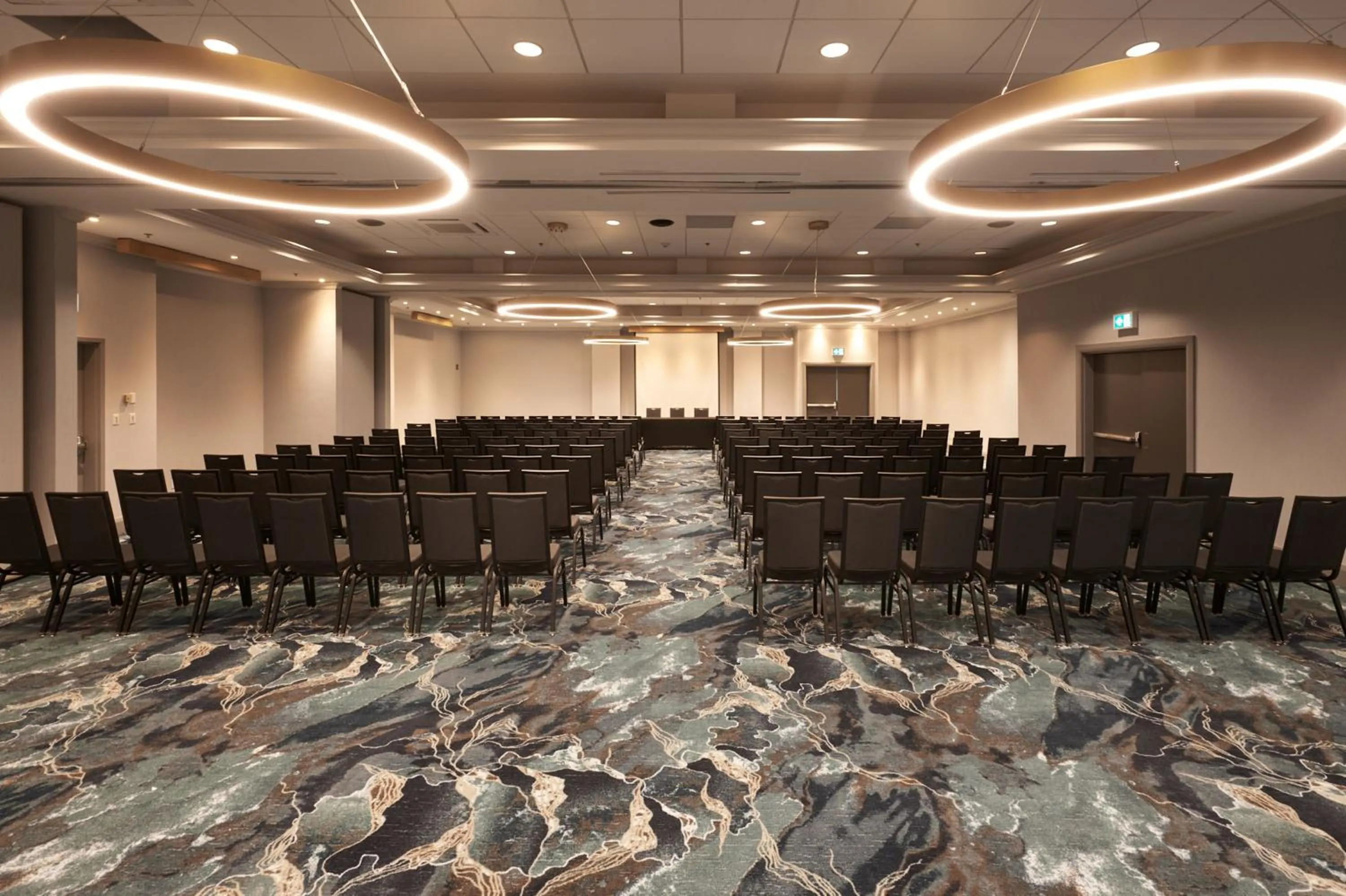 Meeting/conference room in Holiday Inn & Suites Ottawa Kanata by IHG