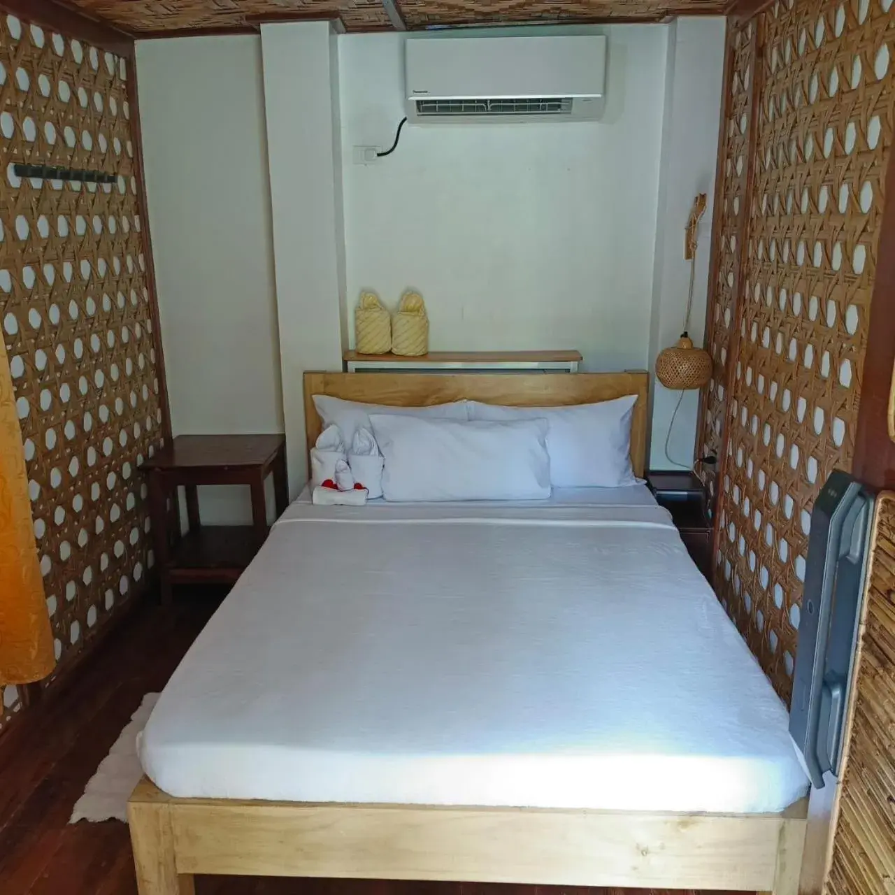 Budget Double Room in BING-VICE Tourist Inn Budget Double Room in BING-VICE Tourist Inn