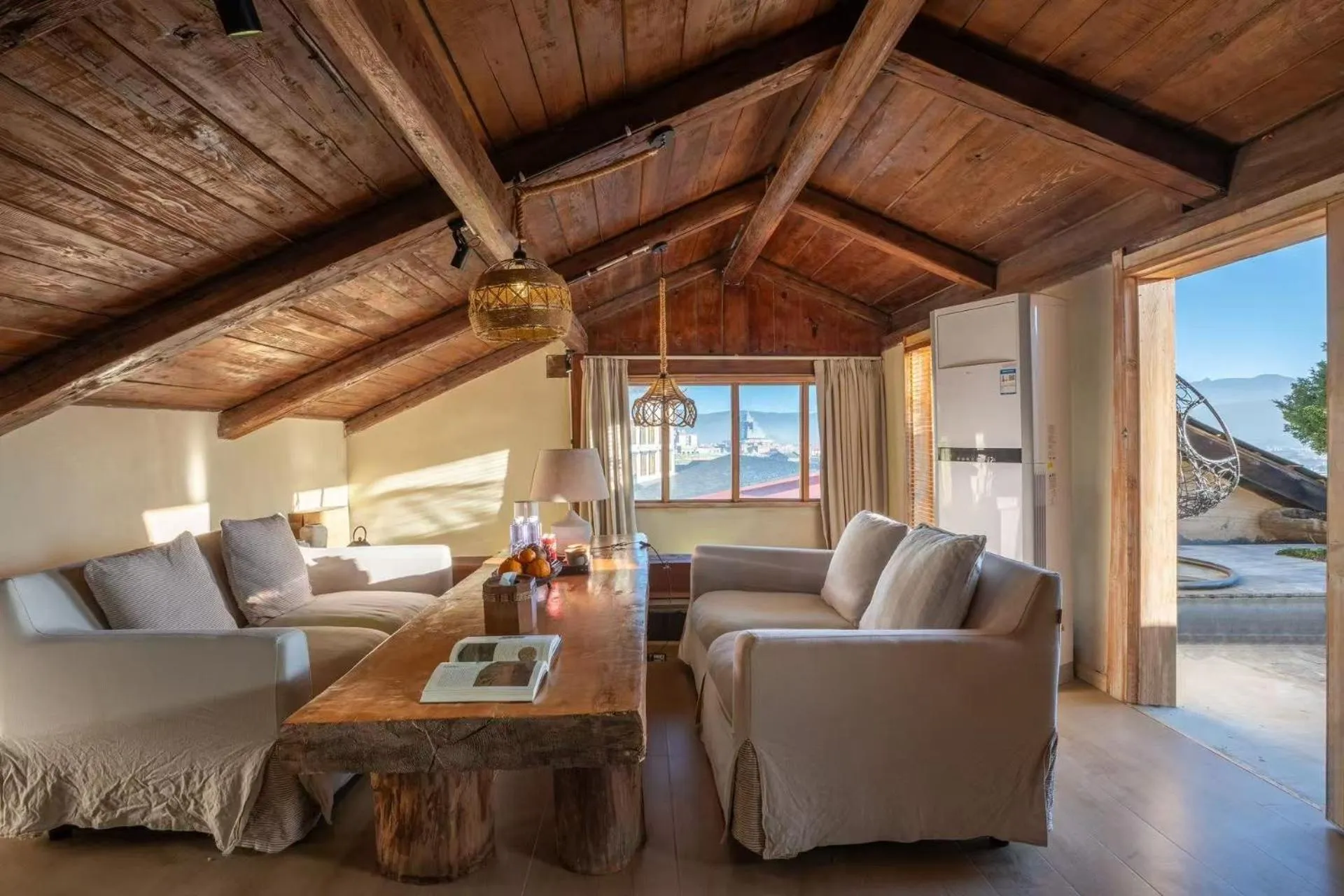 Shangri-La Karesansui Hotel