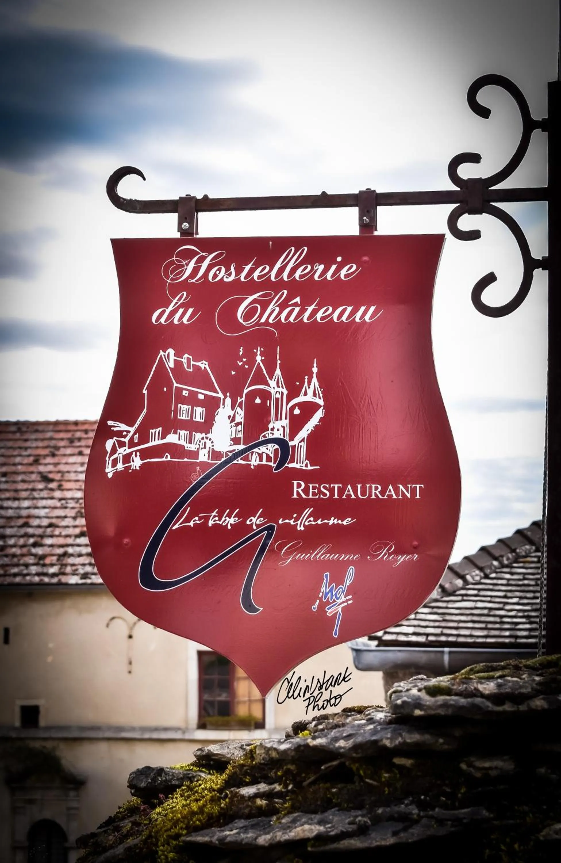 Property building in Hostellerie Du Chateau