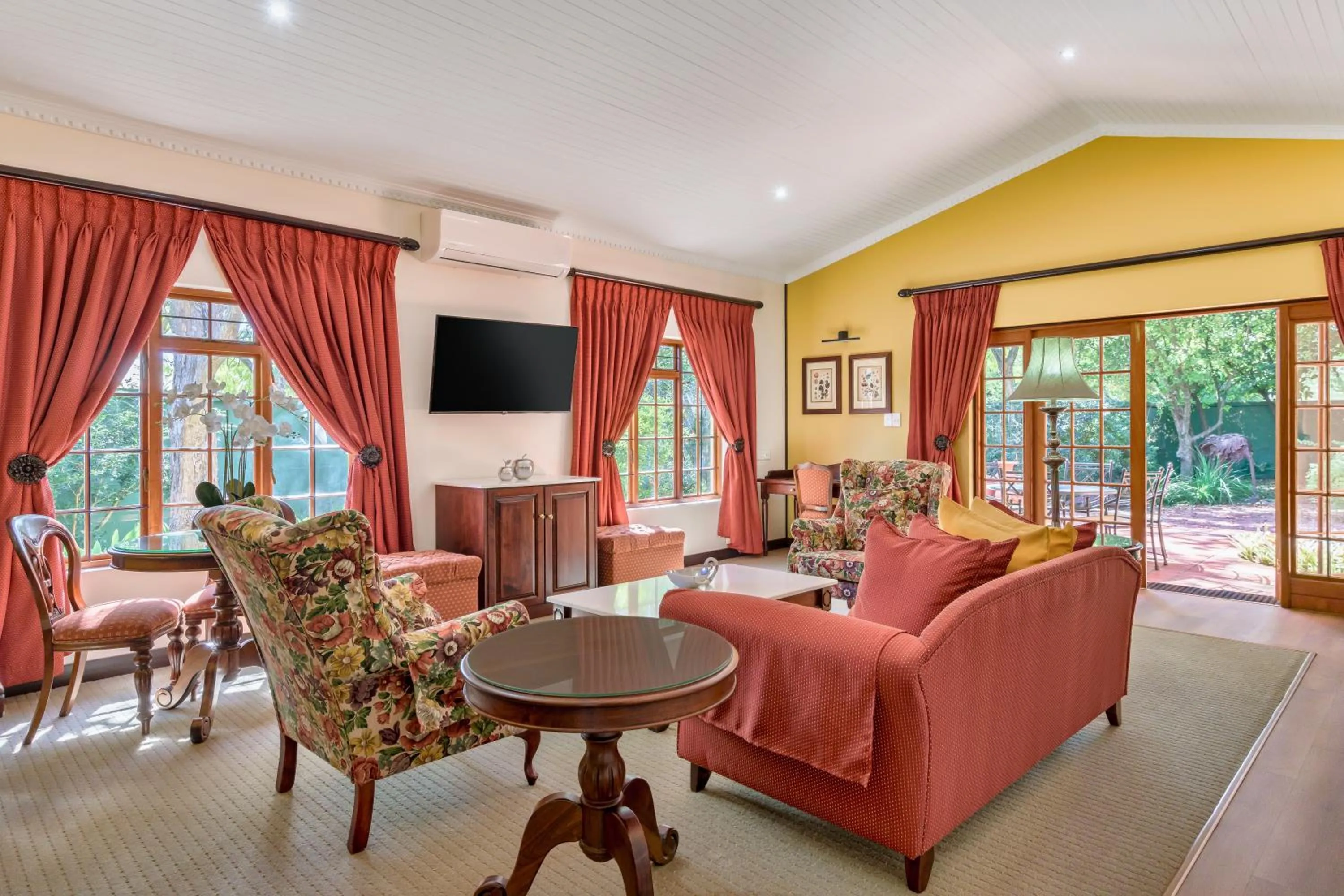 Seating area in Protea Hotel by Marriott Polokwane Ranch Resort