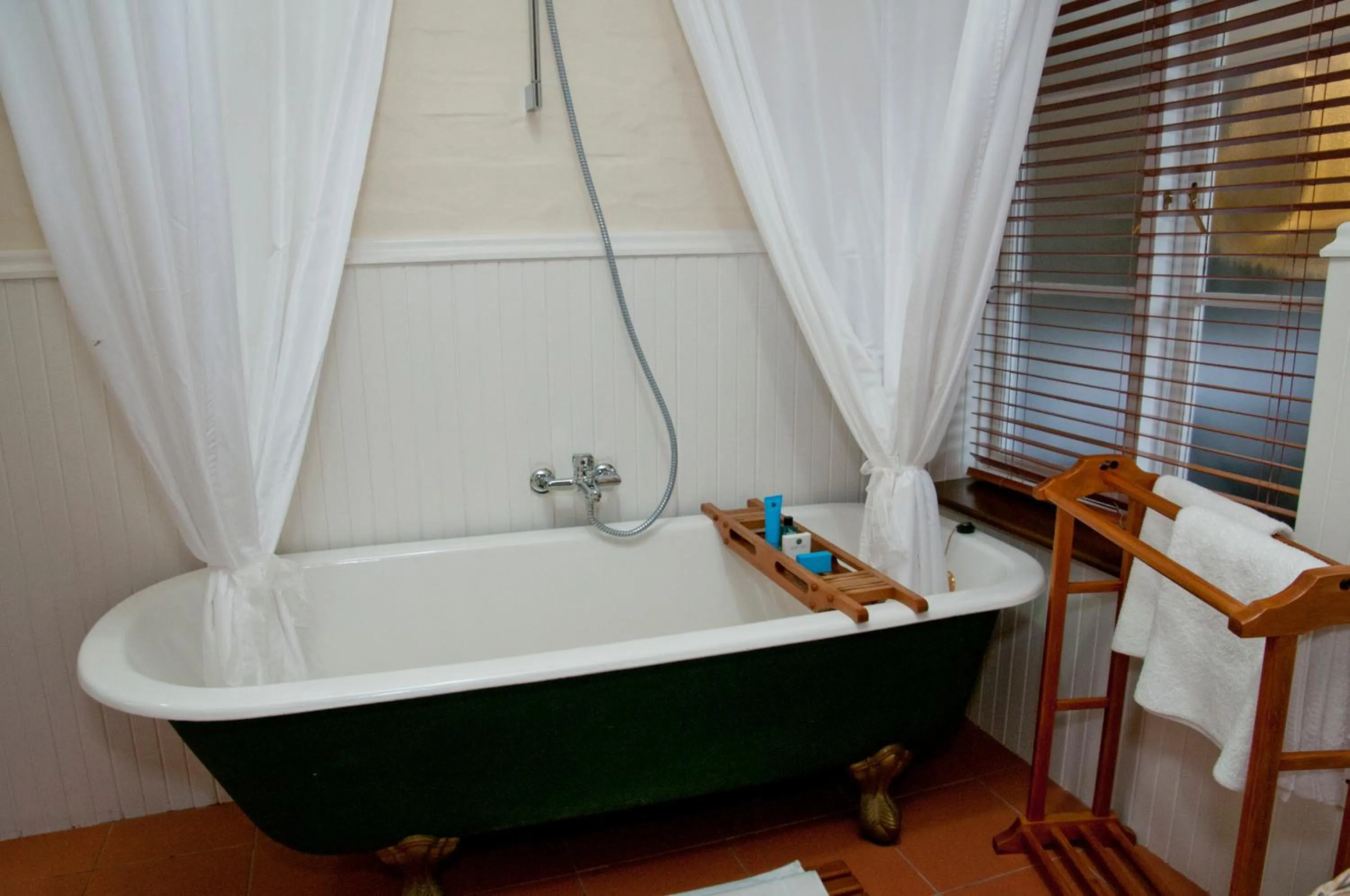 Hot Tub in The Knysna Belle Guest House
